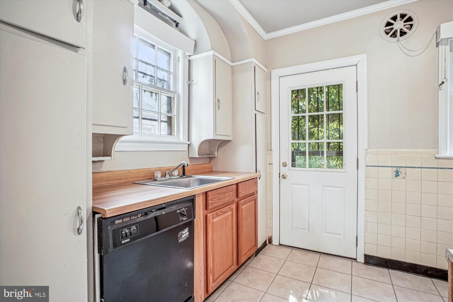 Washington, District of Columbia, 20017, United States, 3 Bedrooms Bedrooms, ,3 BathroomsBathrooms,Residential,For Sale,1966689