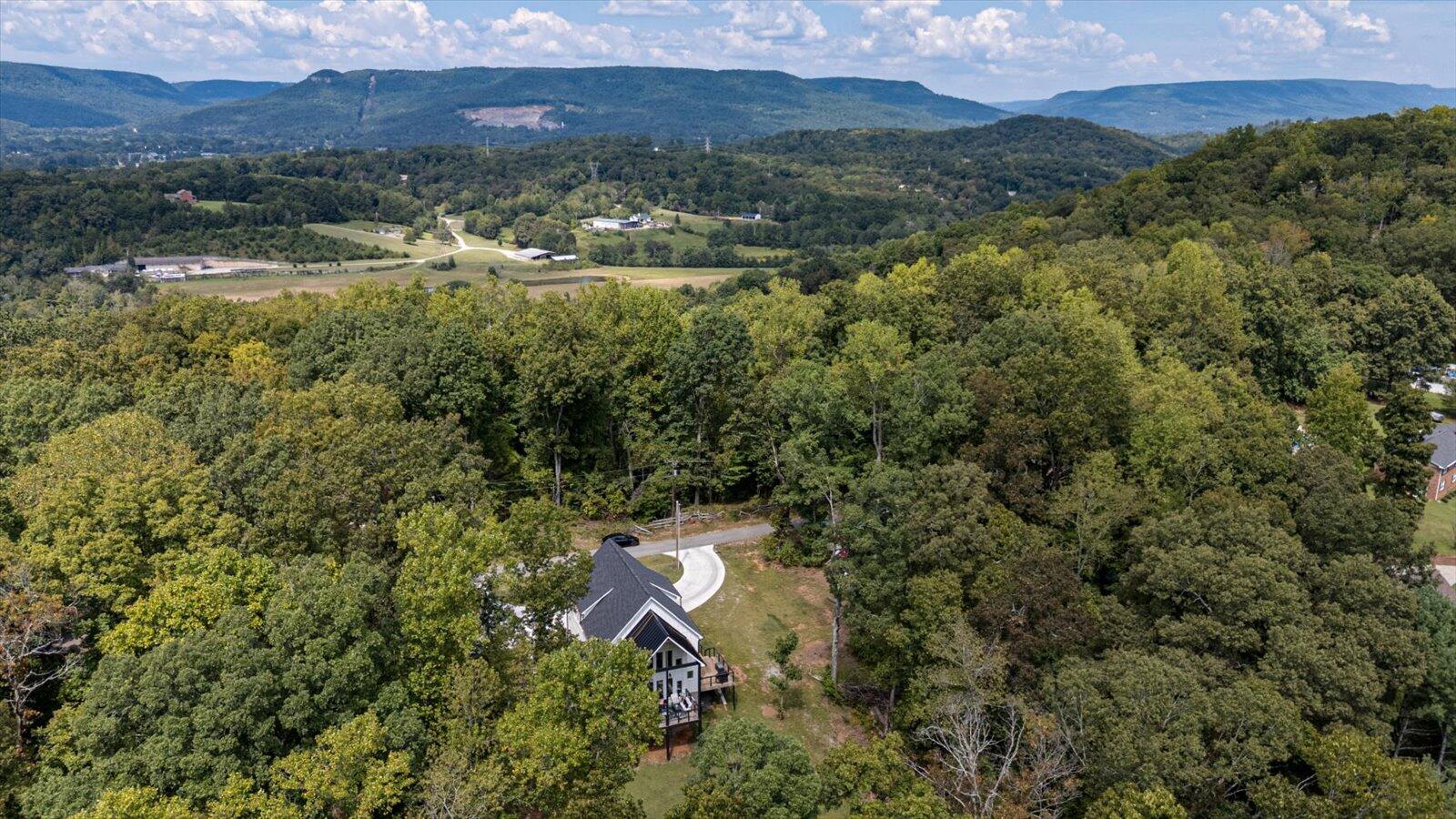 Jasper, Tennessee, 37347, United States, 3 Bedrooms Bedrooms, ,2 BathroomsBathrooms,Residential,For Sale,1976717