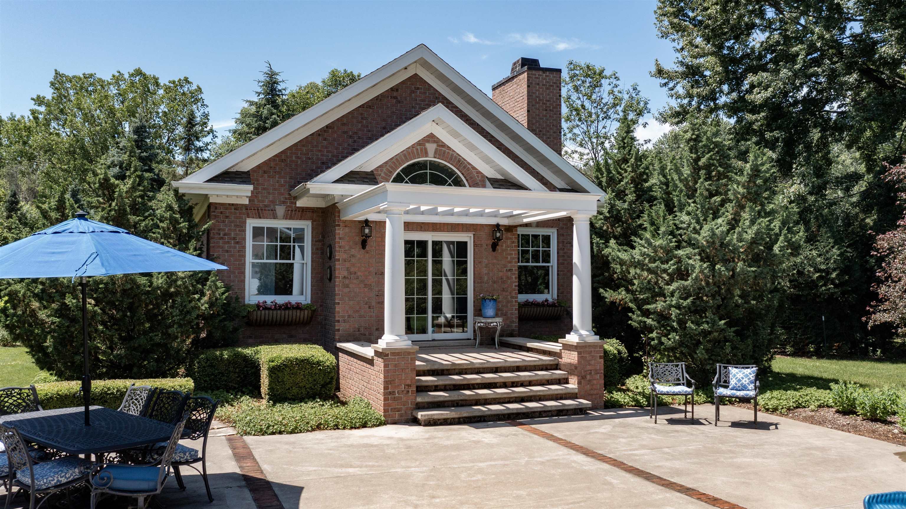 Hortonville, Wisconsin, 54944, United States, 4 Bedrooms Bedrooms, ,6 BathroomsBathrooms,Residential,For Sale,1983735