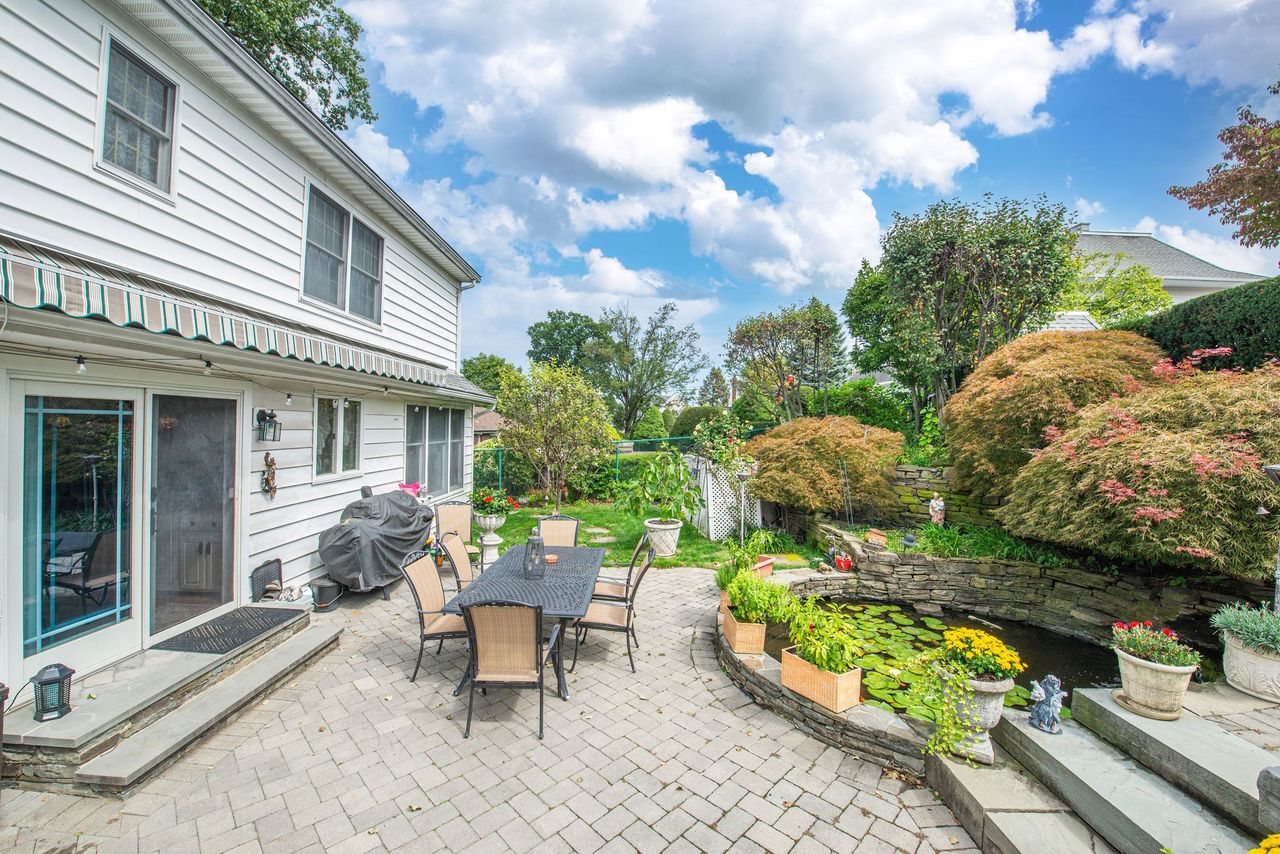 Wood Ridge, New Jersey, 07075, United States, 4 Bedrooms Bedrooms, ,4 BathroomsBathrooms,Residential,For Sale,1978112