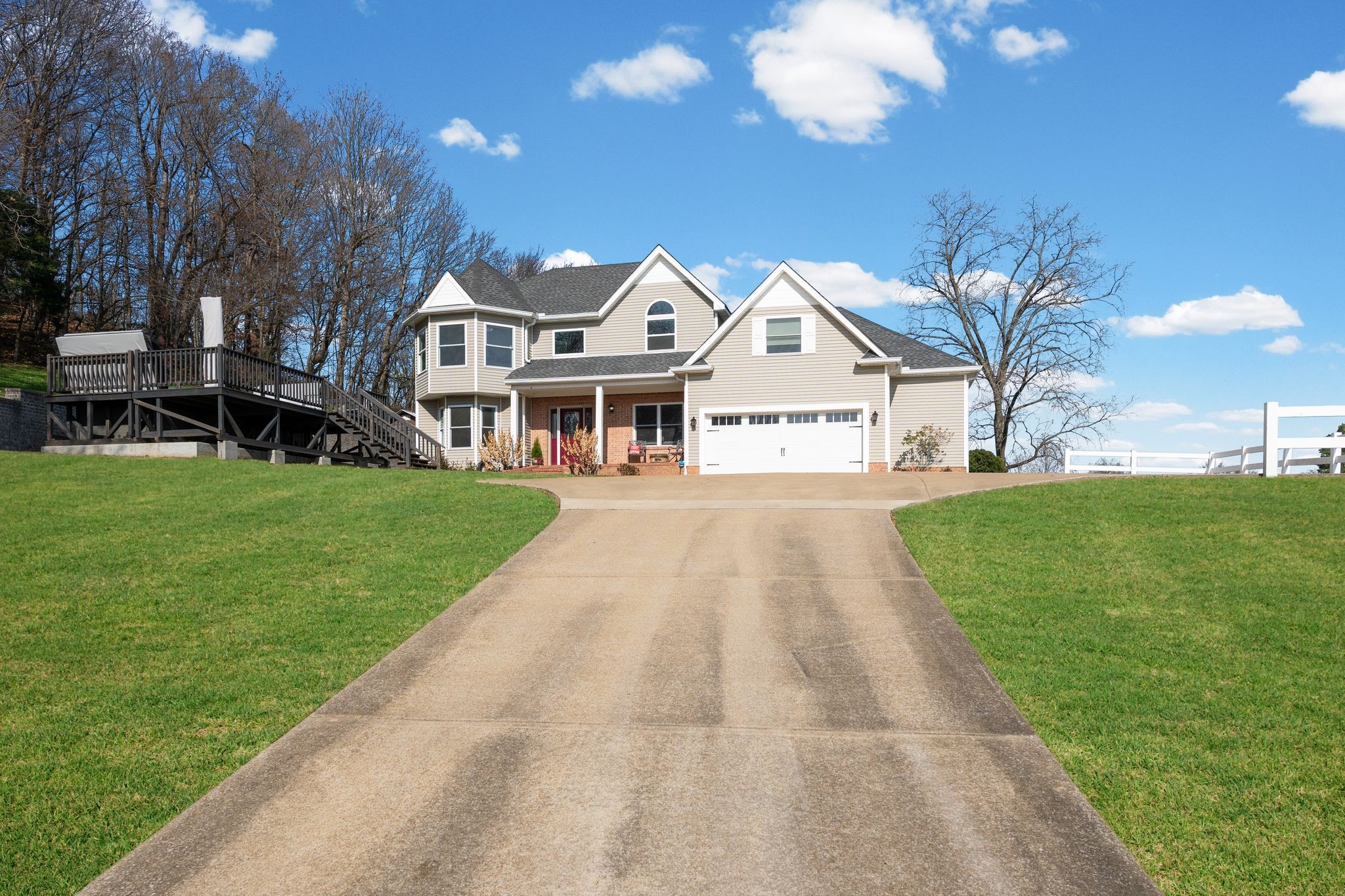 Lewisburg, Tennessee, 37091, United States, 4 Bedrooms Bedrooms, ,3 BathroomsBathrooms,Residential,For Sale,1999662