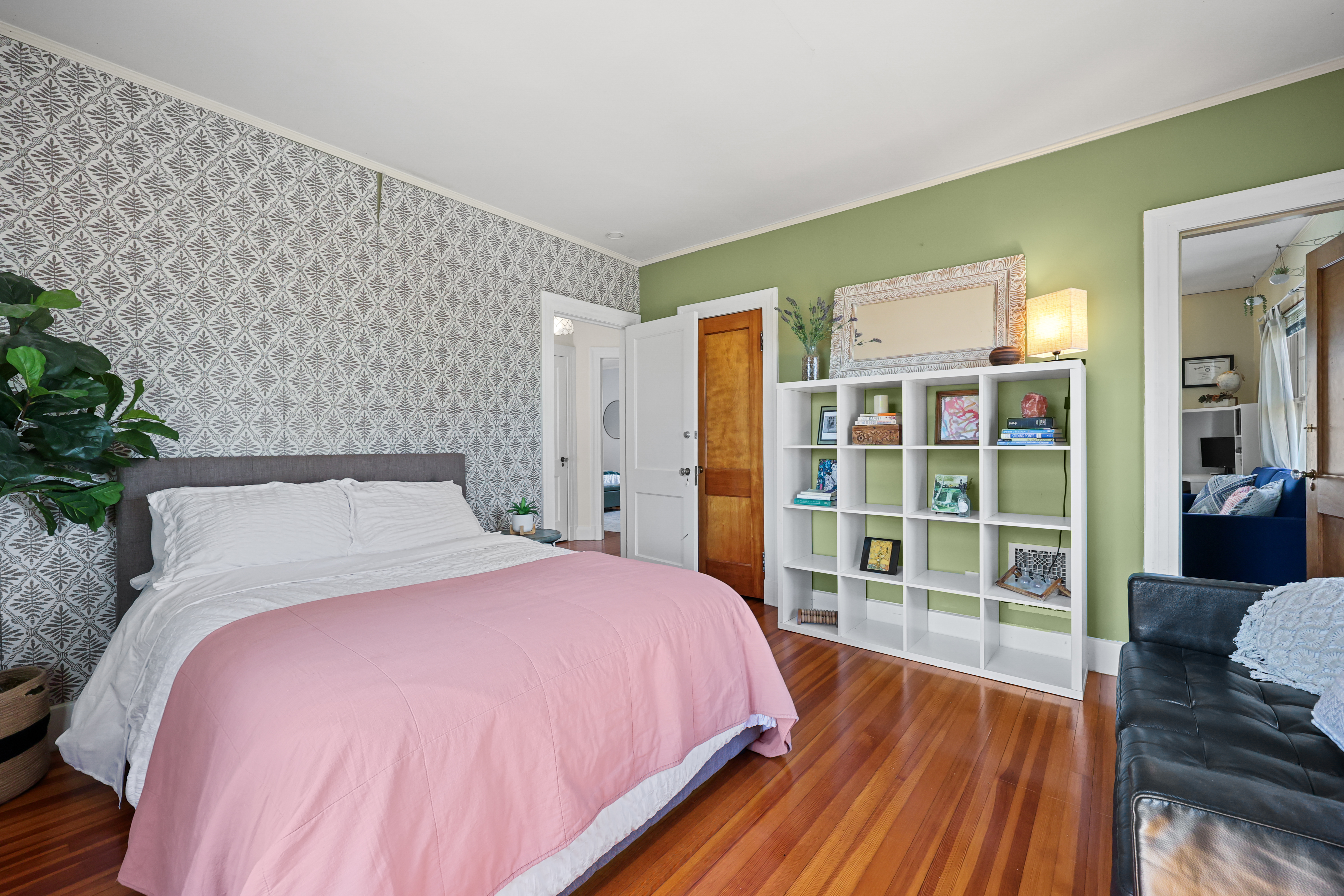  1720 Whitney Avenue - 物件實景