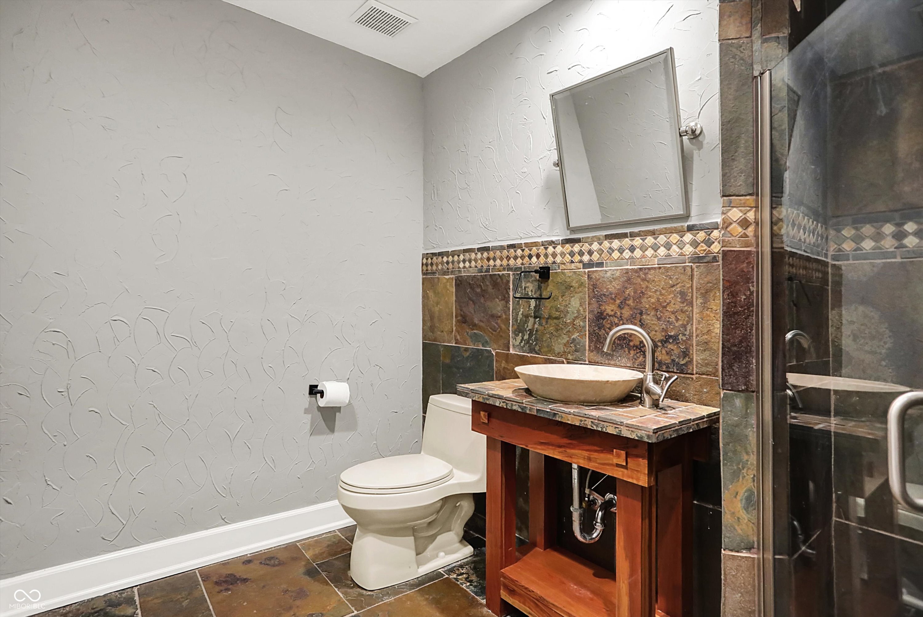 Trafalgar, Indiana, 46181, United States, 4 Bedrooms Bedrooms, ,4 BathroomsBathrooms,Residential,For Sale,1981773