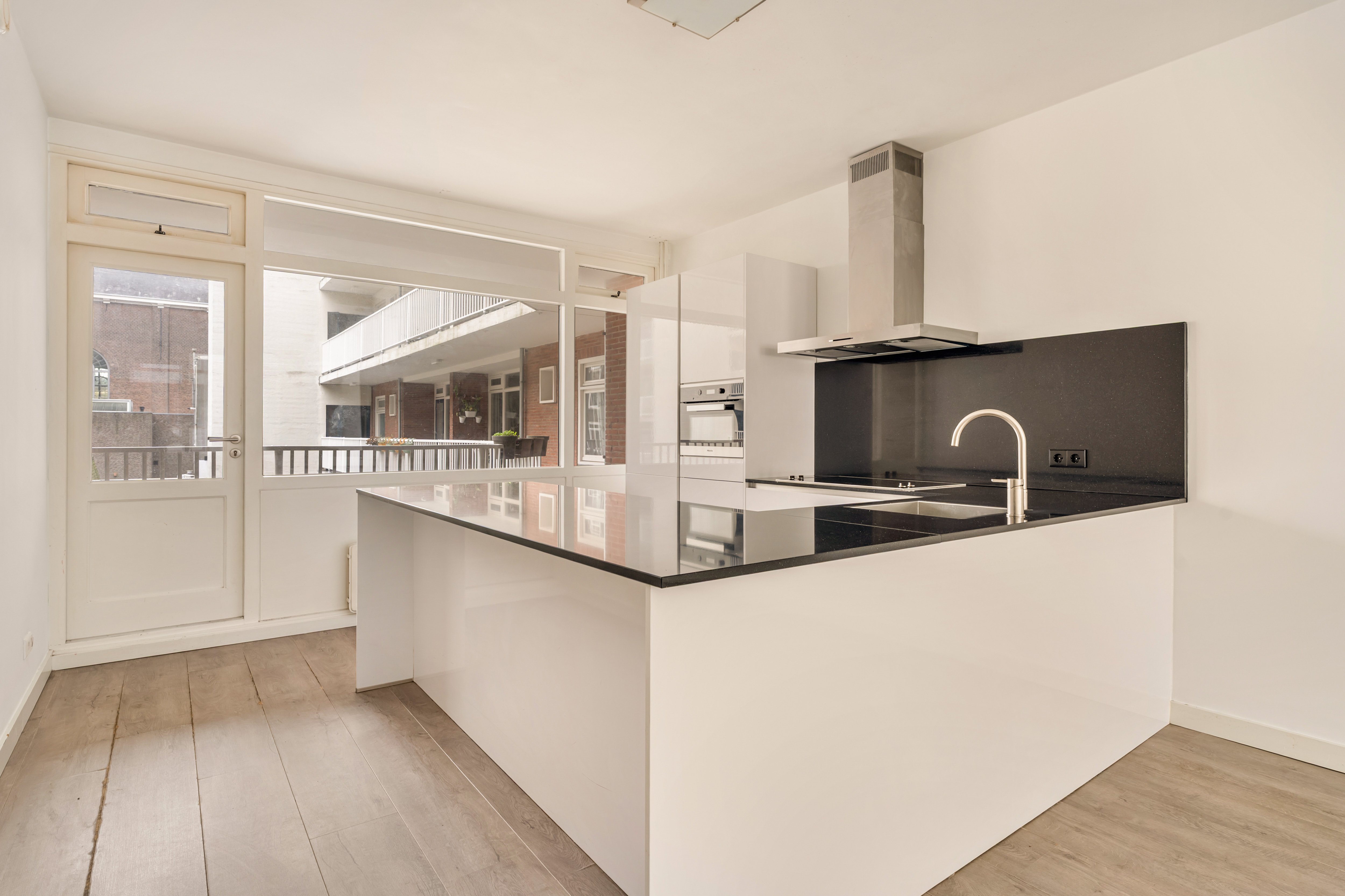  Modern City Apartment with Timeless Amsterdam Character - 物件實景