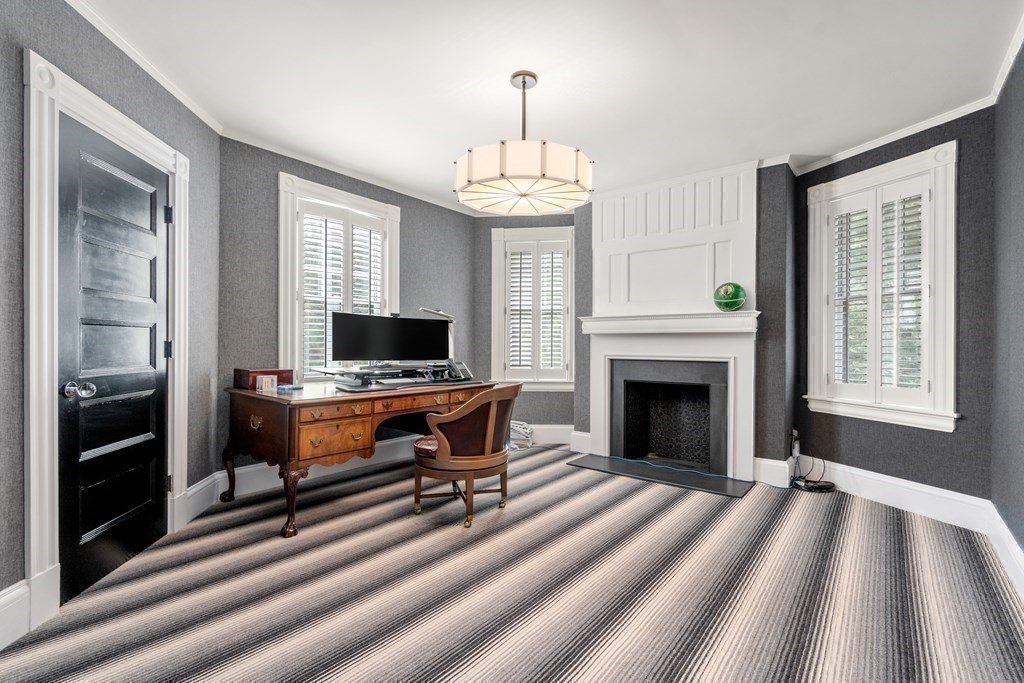 Newton, Massachusetts, 02465, United States, 5 Bedrooms Bedrooms, ,6 BathroomsBathrooms,Residential,For Sale,1908545