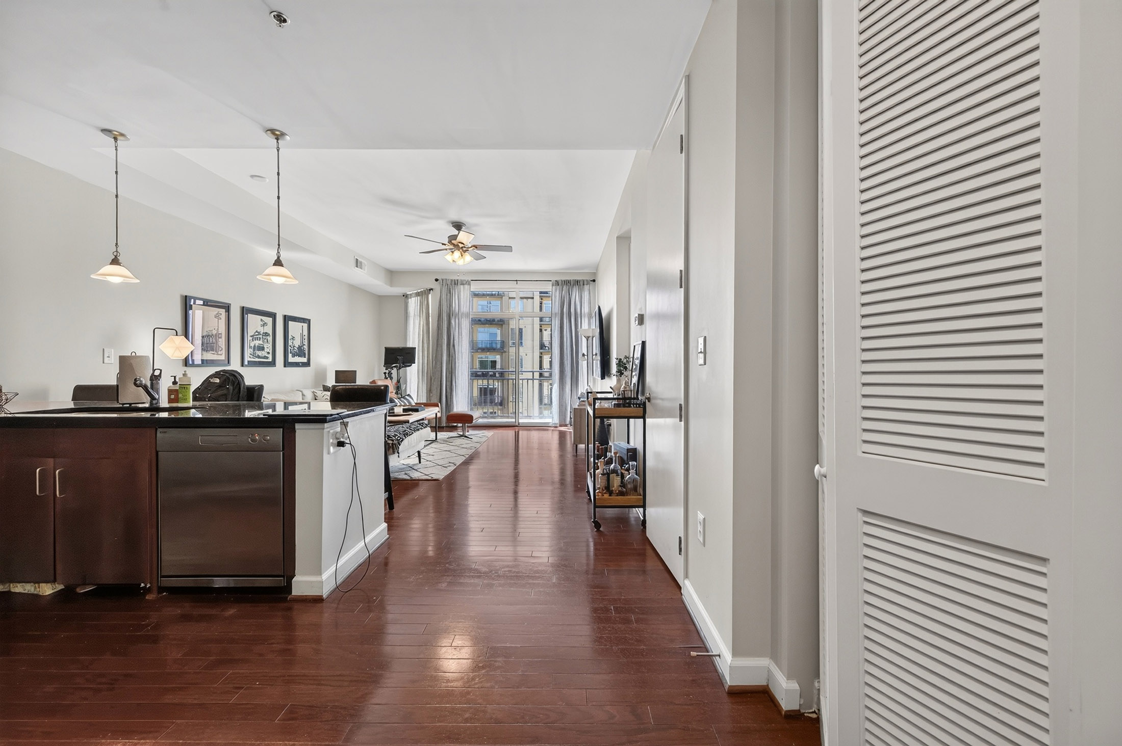  Stylish One Bedroom Condo with Great Amenities and Exceptional Buckhead Location - 物件實景