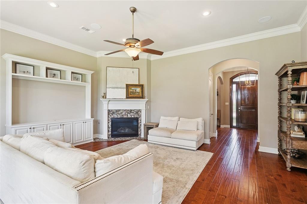 Madisonville, Louisiana, 70447, United States, 4 Bedrooms Bedrooms, ,4 BathroomsBathrooms,Residential,For Sale,1947964