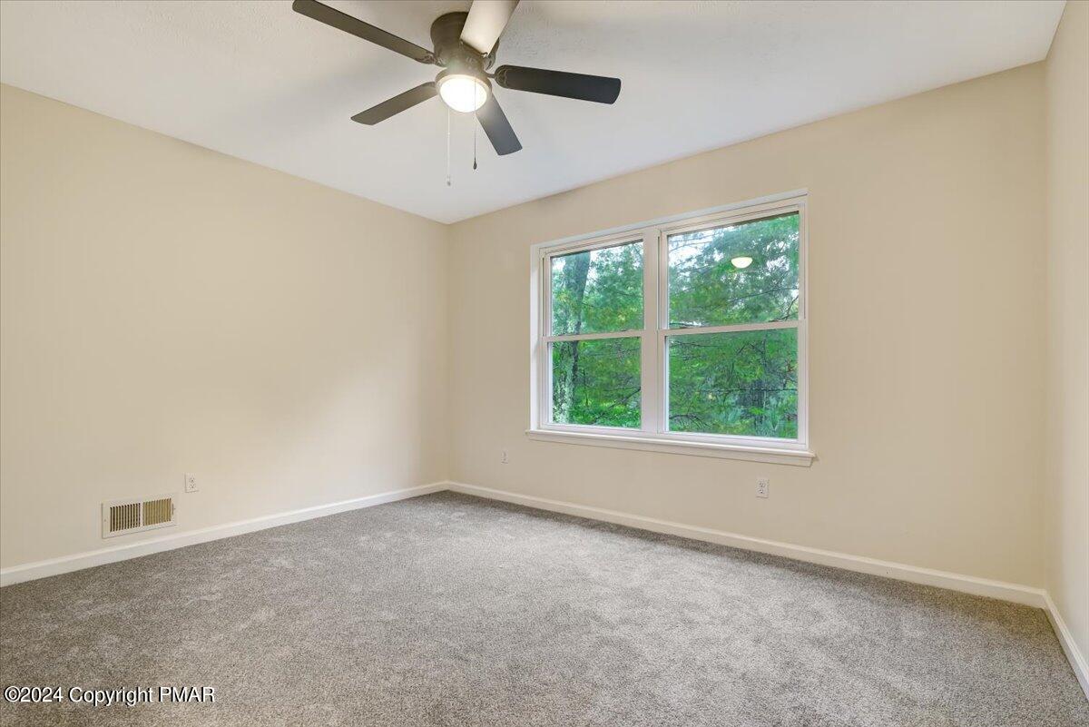 Stroudsburg, Pennsylvania, 18360, United States, 4 Bedrooms Bedrooms, ,3 BathroomsBathrooms,Residential,For Sale,1858014