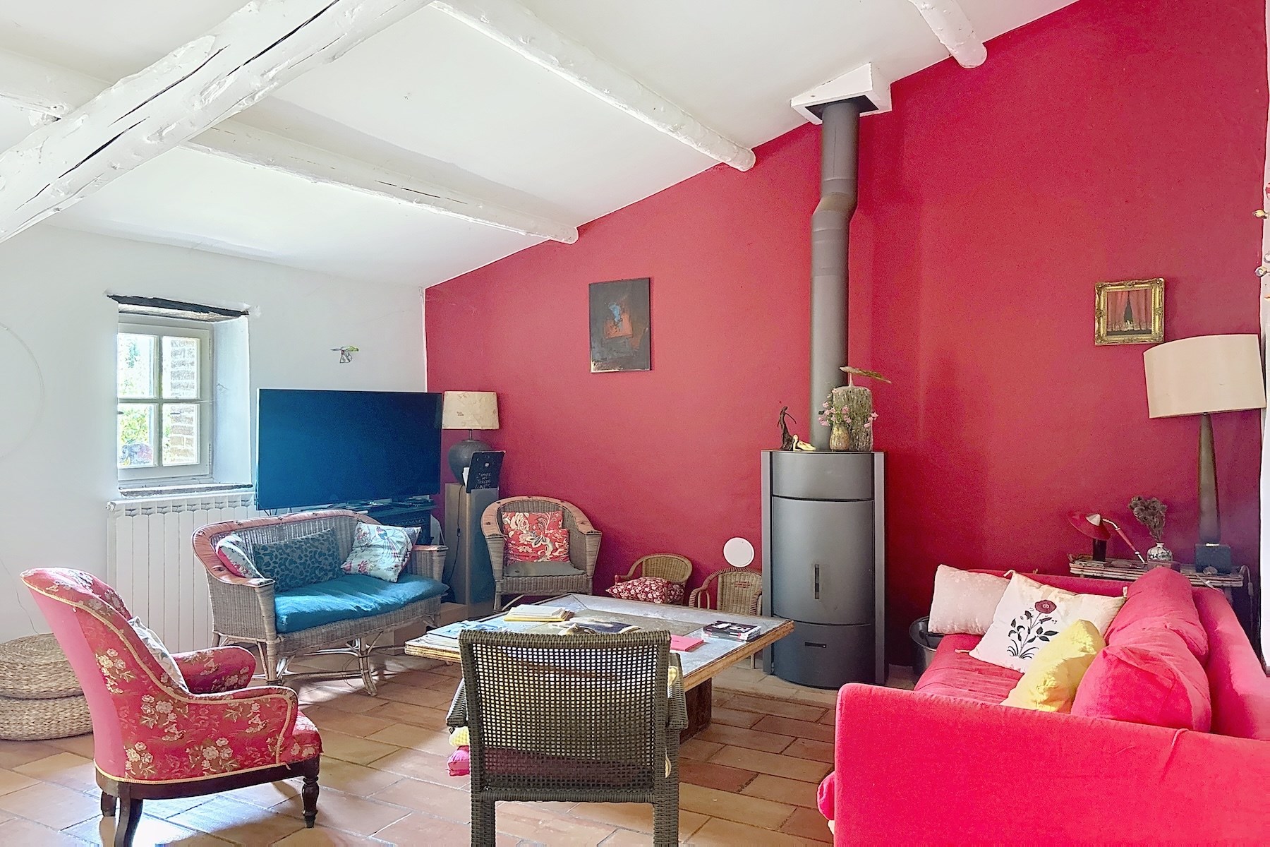  Character property with guest house and pool, nestled in unspoilt nature near U… - 物件實景