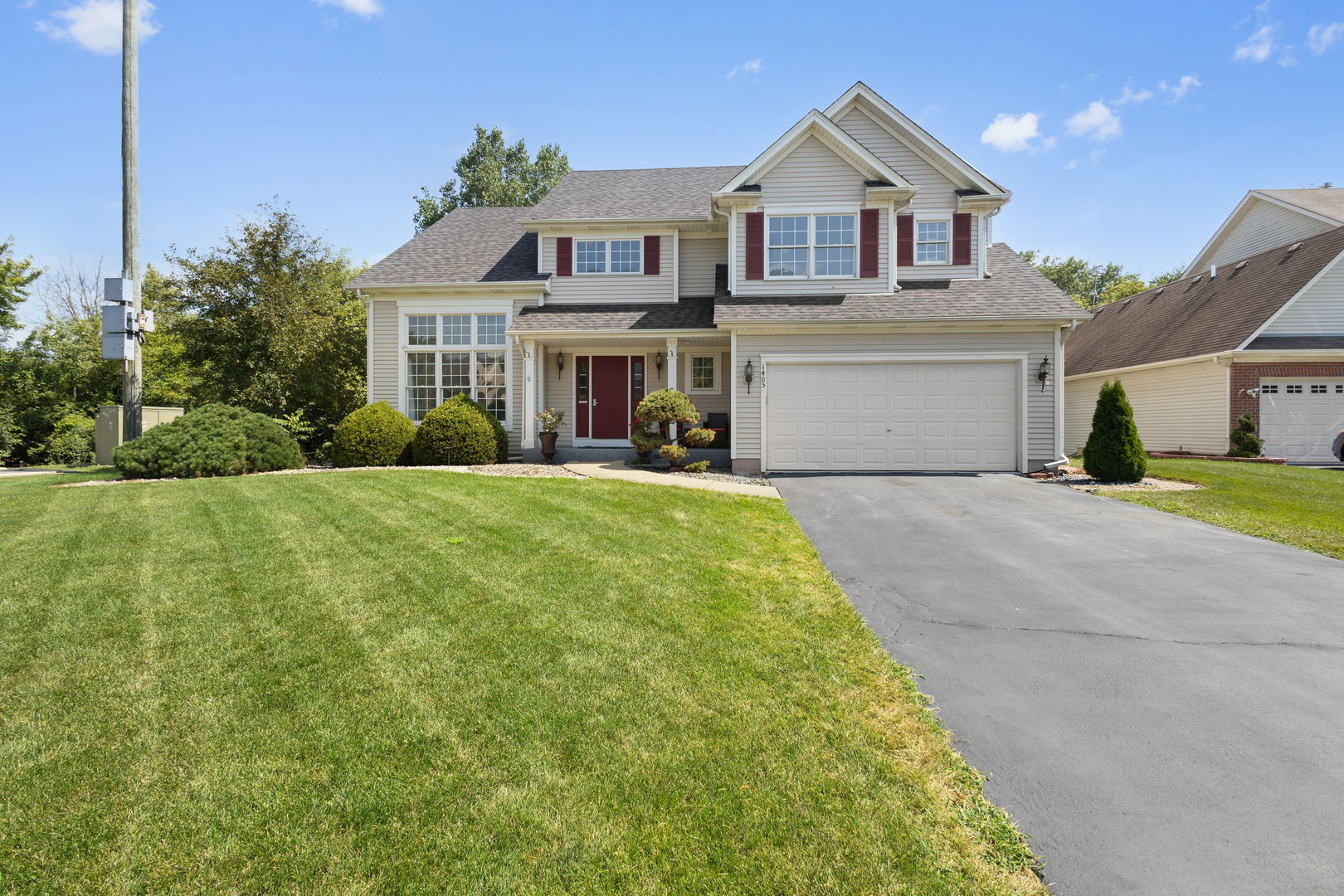 West Chicago, Illinois, 60185, United States, 4 Bedrooms Bedrooms, ,3 BathroomsBathrooms,Residential,For Sale,1968973