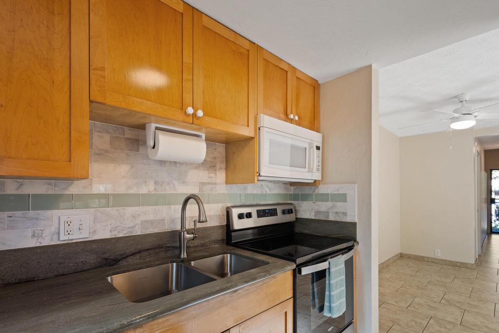 Kailua-Kona, Hawaii, 96740, United States, 3 Bedrooms Bedrooms, ,2 BathroomsBathrooms,Residential,For Sale,1942007