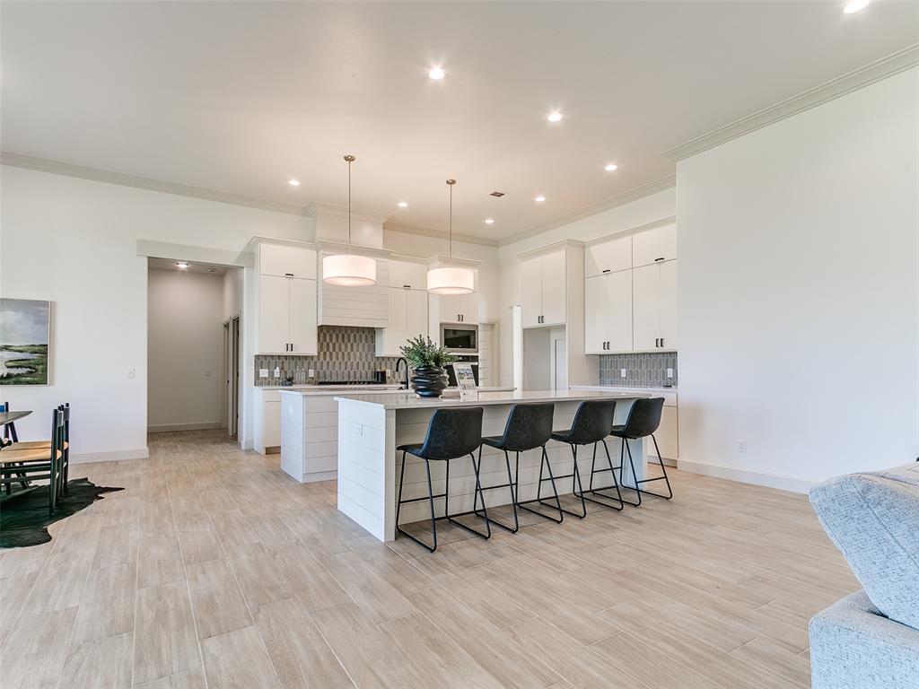 Blanchard, Oklahoma, 73010, United States, 4 Bedrooms Bedrooms, ,4 BathroomsBathrooms,Residential,For Sale,1982275