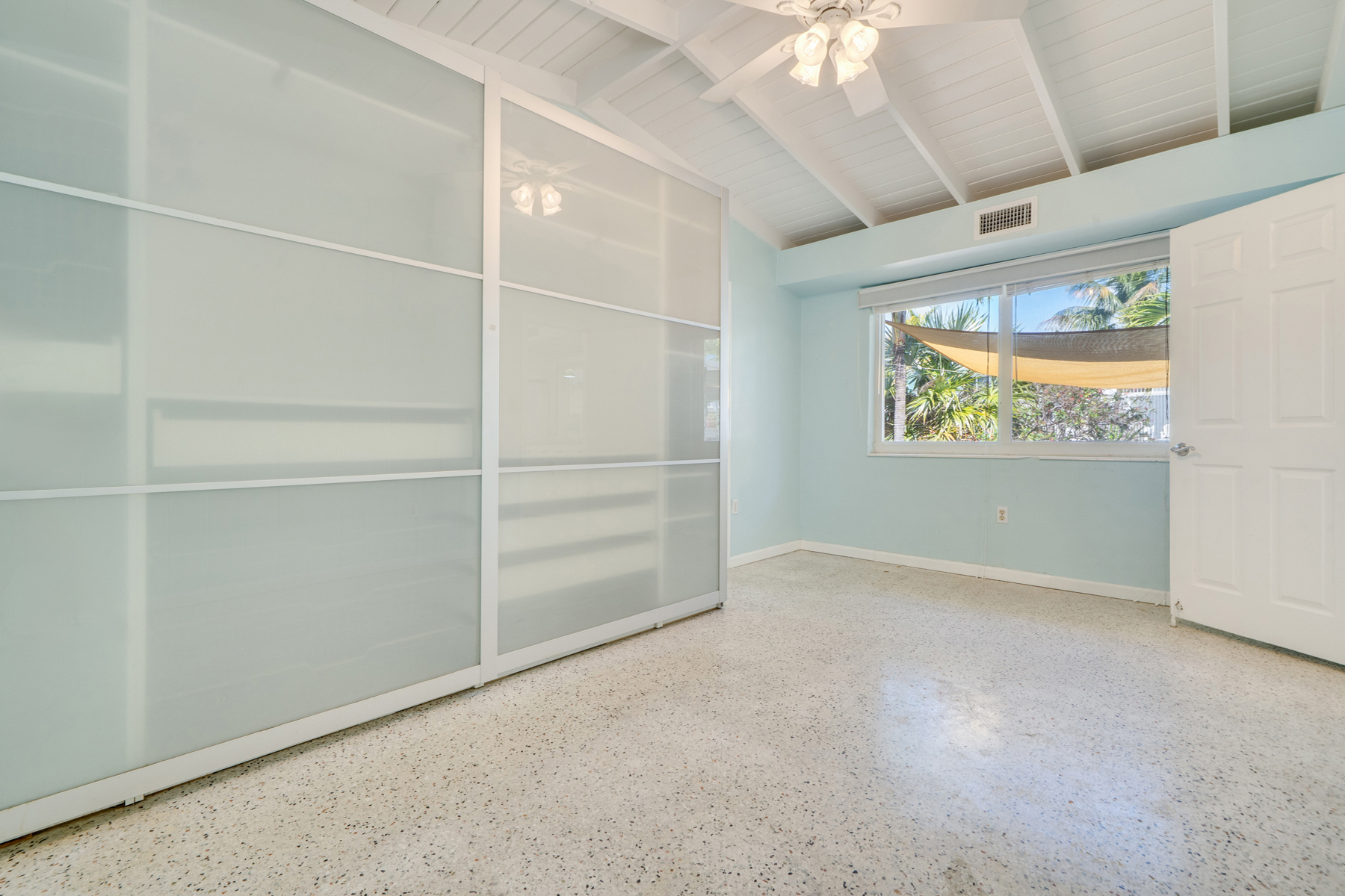  319 Woods Avenue - 物件實景