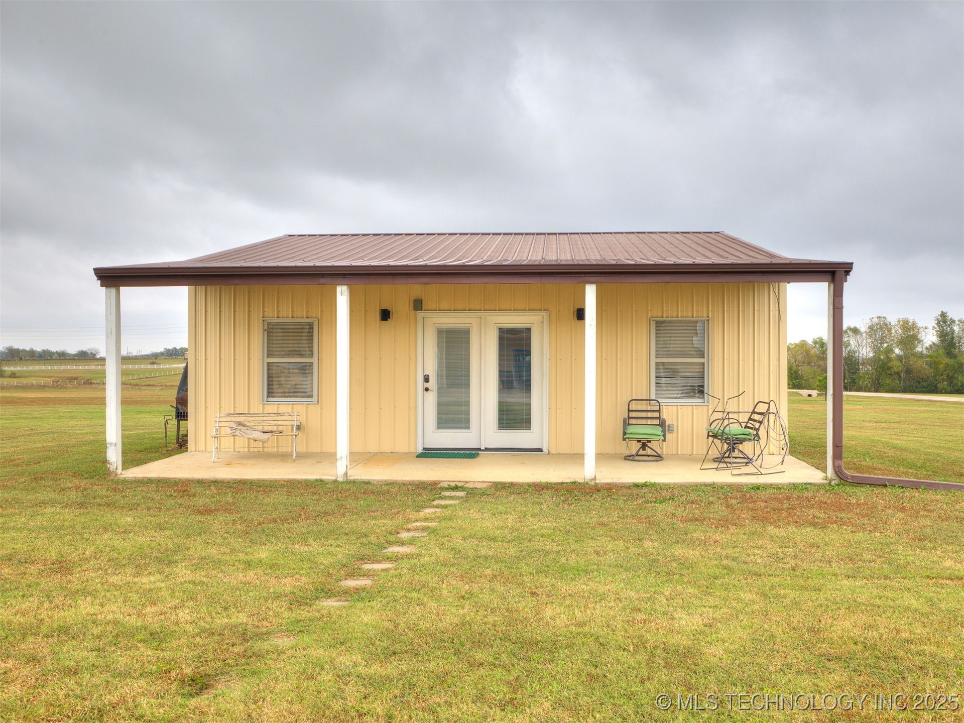 Mounds, Oklahoma, 74047, United States, 4 Bedrooms Bedrooms, ,4 BathroomsBathrooms,Residential,For Sale,1985246