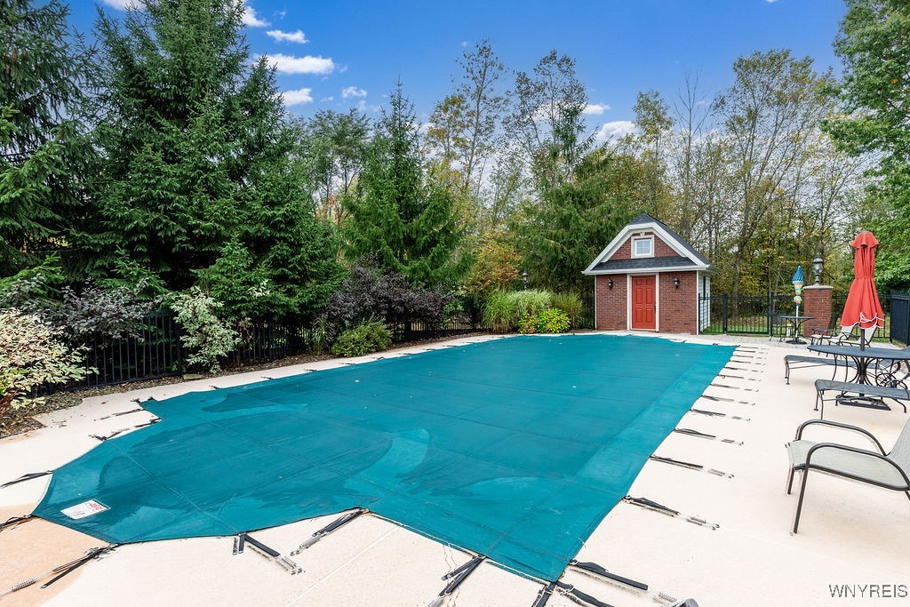 Grand Island, New York, 14072, United States, 4 Bedrooms Bedrooms, ,5 BathroomsBathrooms,Residential,For Sale,1975944