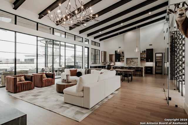 Victoria, Texas, 77904, United States, 4 Bedrooms Bedrooms, ,5 BathroomsBathrooms,Residential,For Sale,1997014