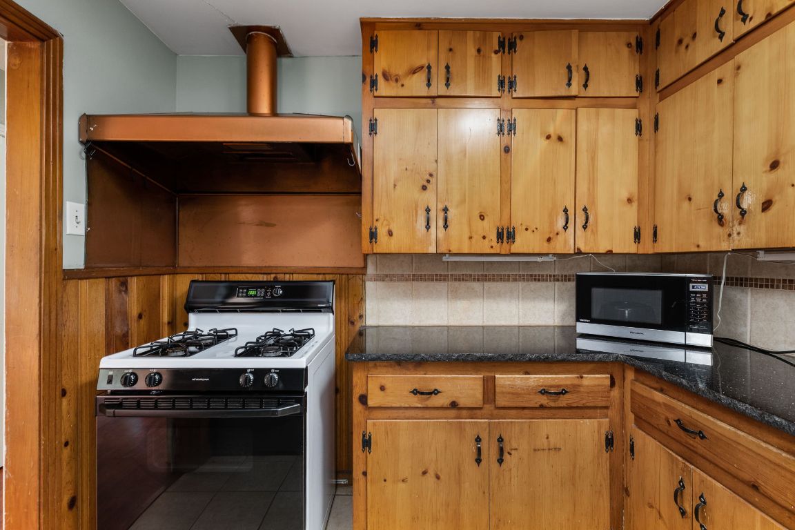 Austin, Texas, 78757, United States, 3 Bedrooms Bedrooms, ,2 BathroomsBathrooms,Residential,For Sale,1956821