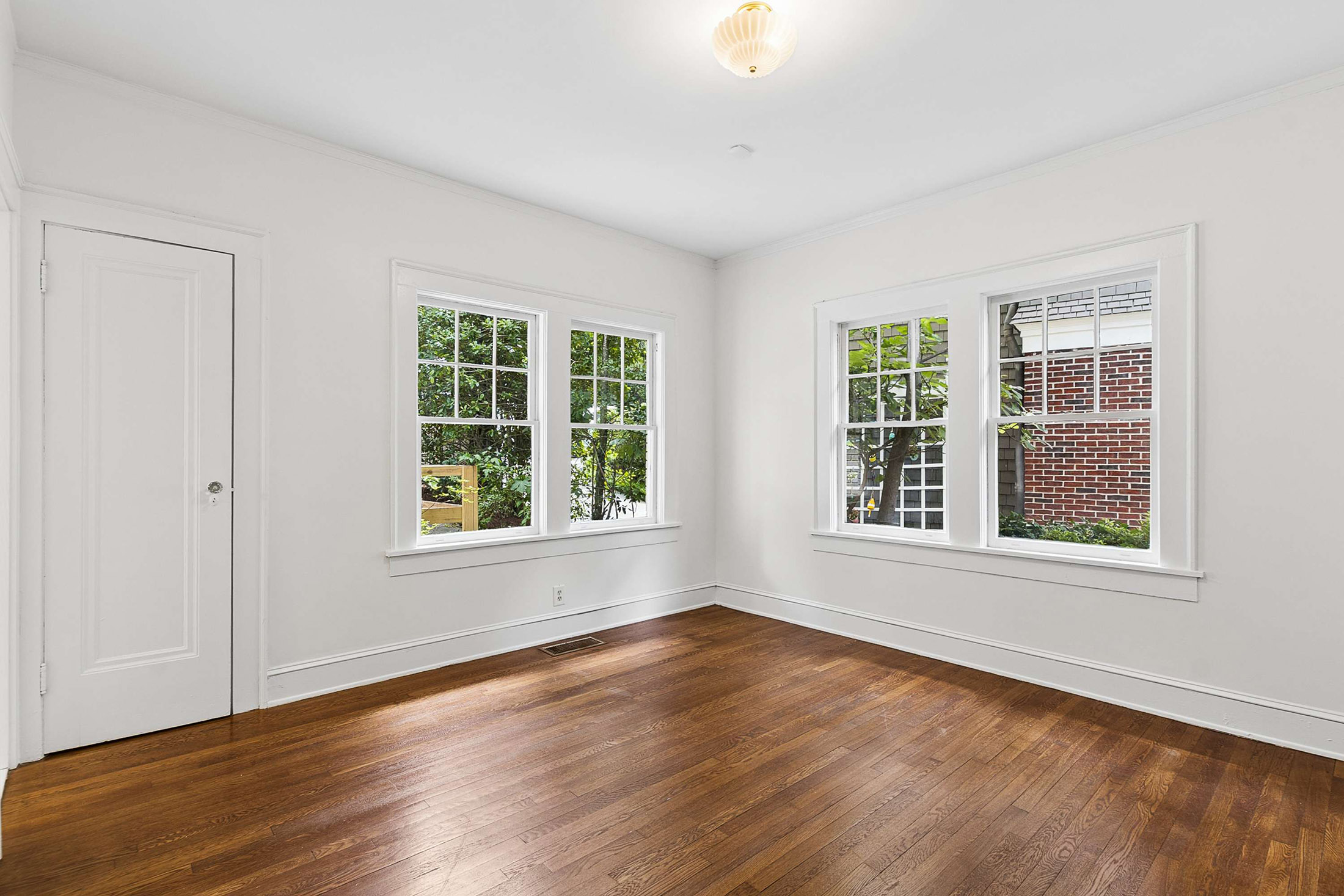  Charming 1930 Craftsman Bungalow in an Unbeatable Virginia Highland Location - 物件實景