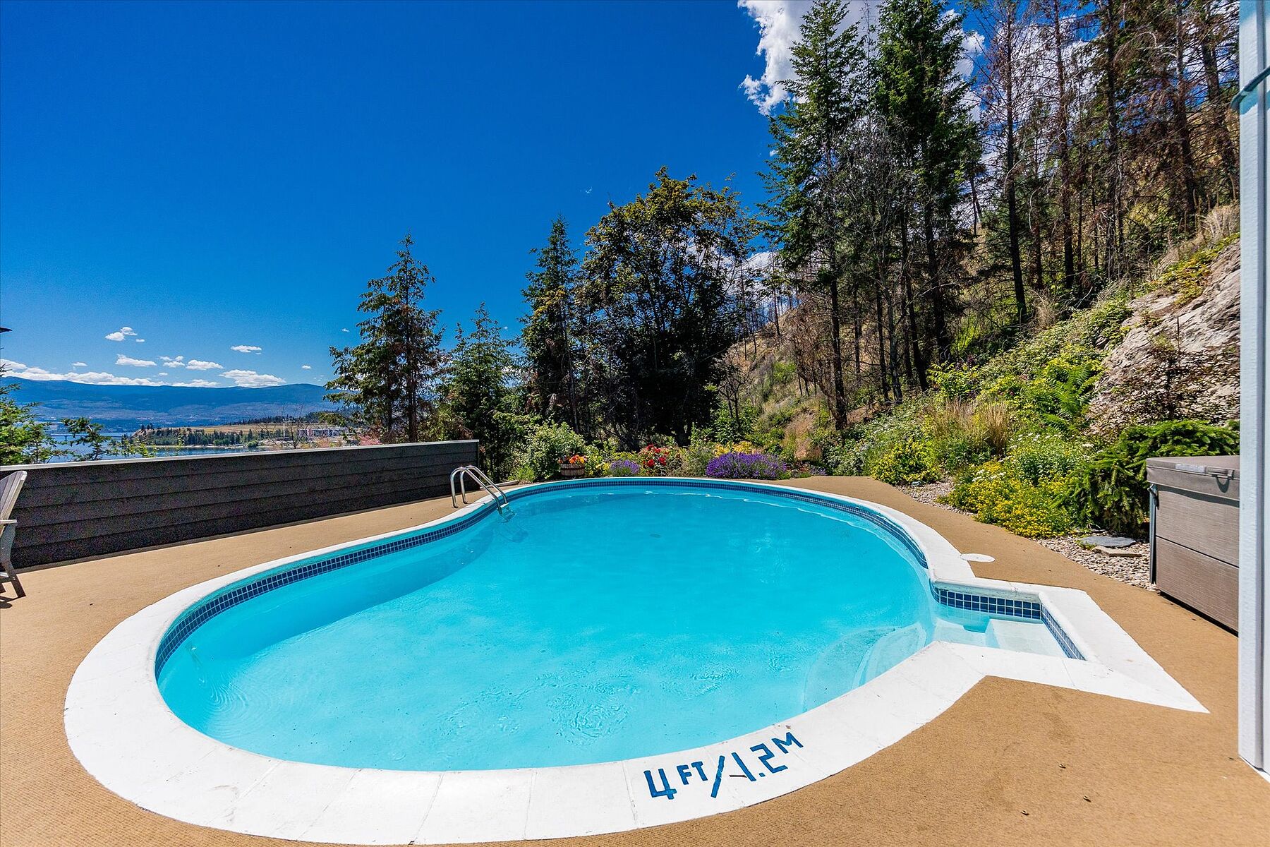  Timeless Design with a Pool - 物件實景
