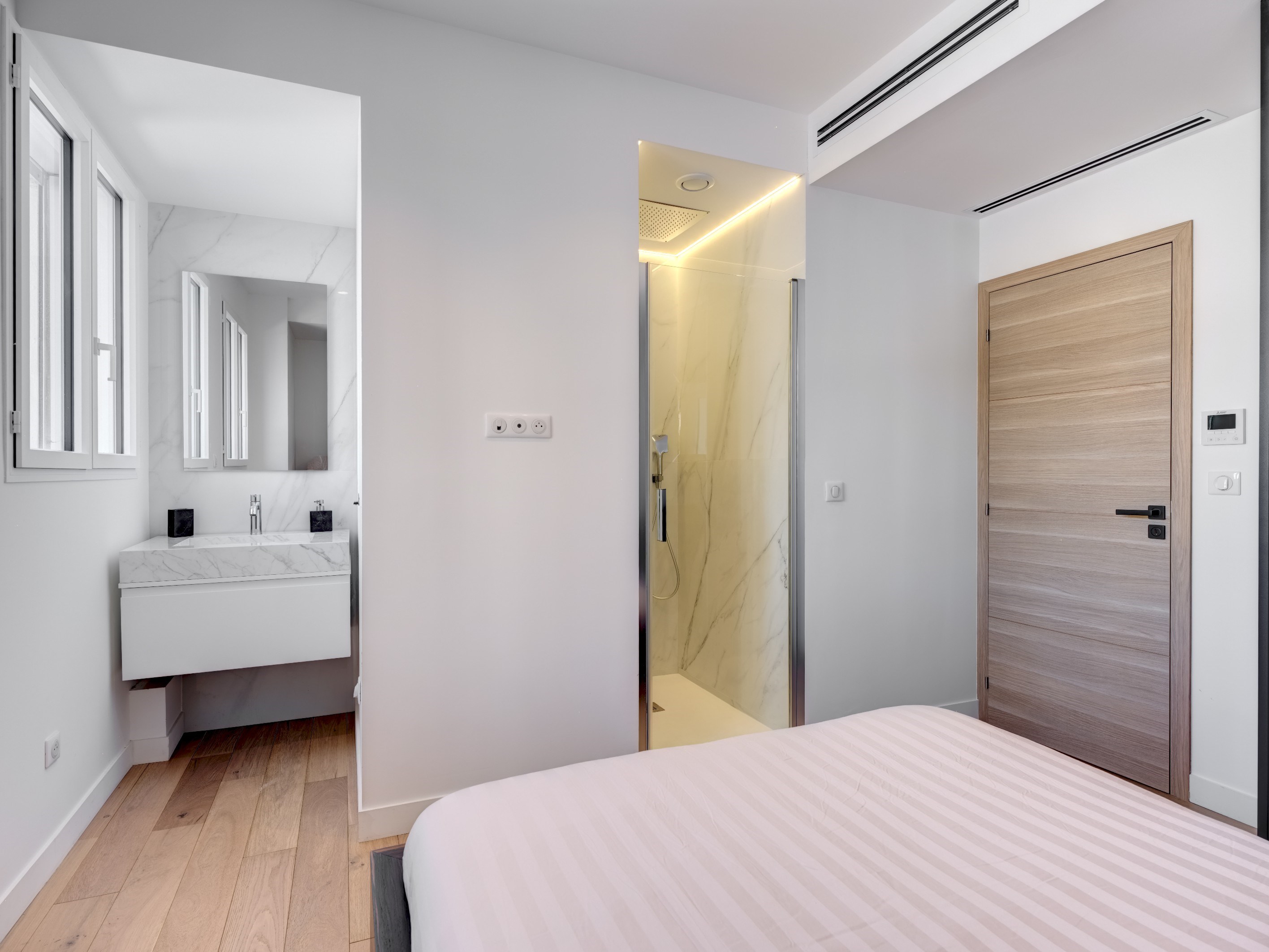  Renovated 2-bed apartment with sea view, near Hôtel Martinez - 物件實景