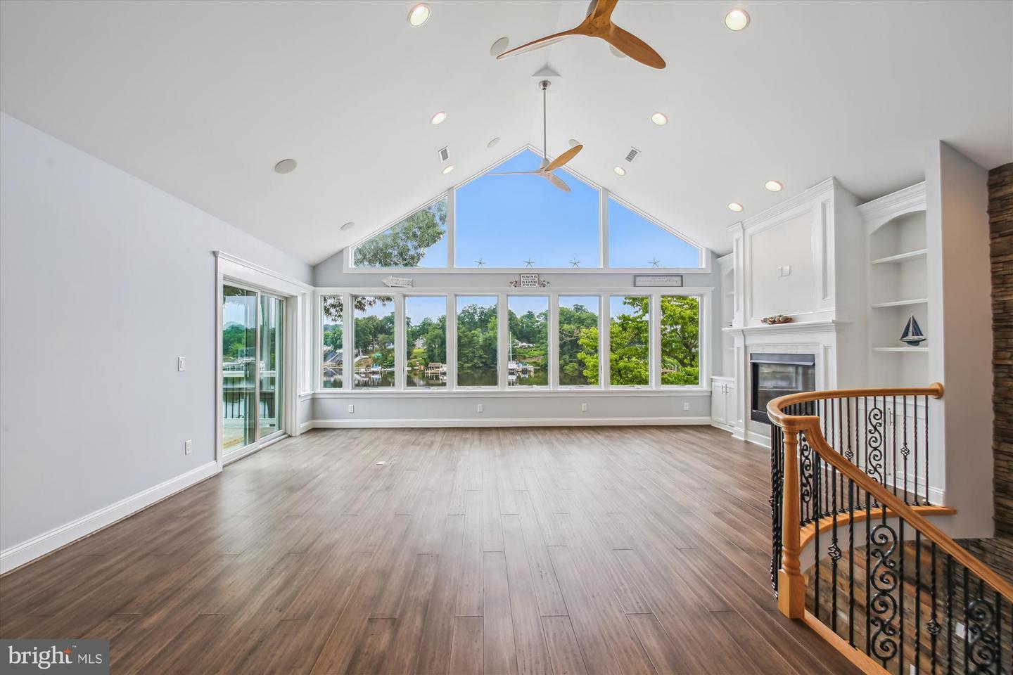 Glen Burnie, Maryland, 21060, United States, 2 Bedrooms Bedrooms, ,4 BathroomsBathrooms,Residential,For Sale,1867358