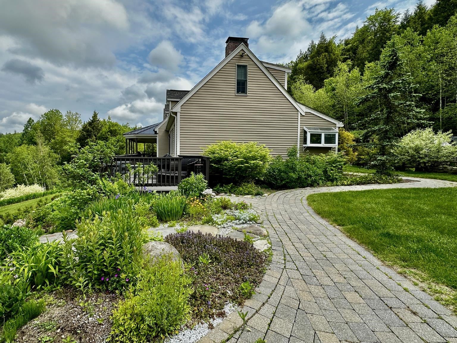 Bristol, New Hampshire, 03222, United States, 8 Bedrooms Bedrooms, ,5 BathroomsBathrooms,Residential,For Sale,1883549