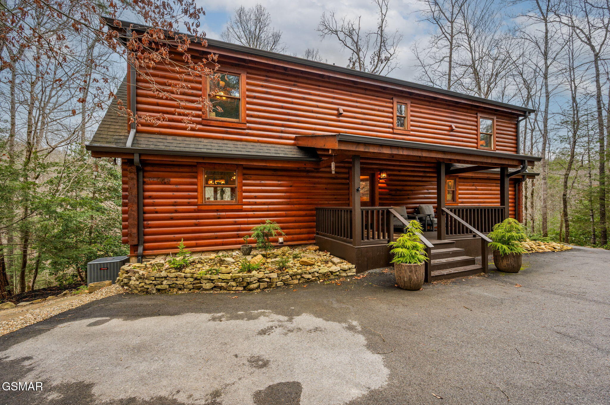 Walland, Tennessee, 37886, United States, 3 Bedrooms Bedrooms, ,4 BathroomsBathrooms,Residential,For Sale,1915065
