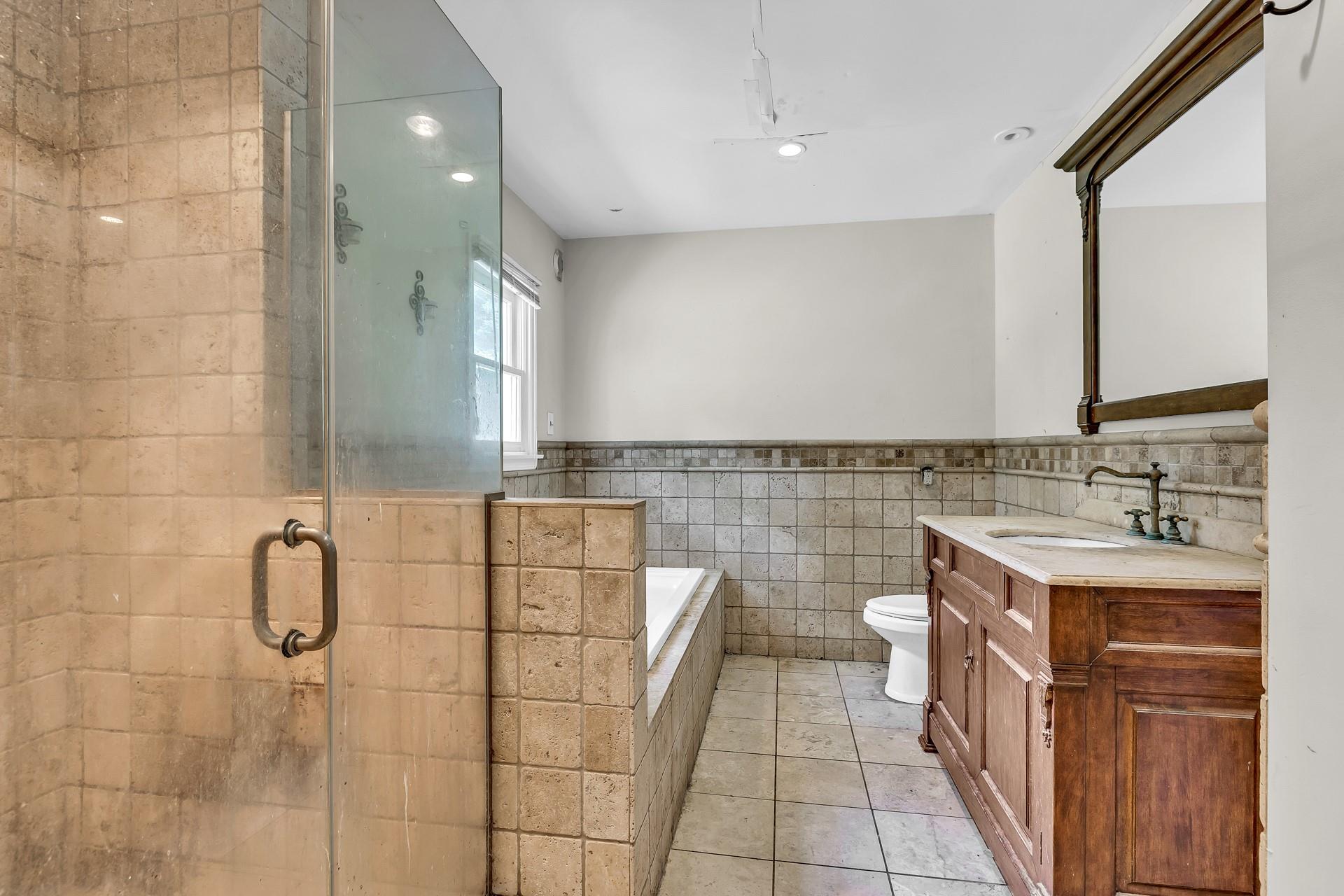 Huntington, New York, 11743, United States, 4 Bedrooms Bedrooms, ,3 BathroomsBathrooms,Residential,For Sale,1895271