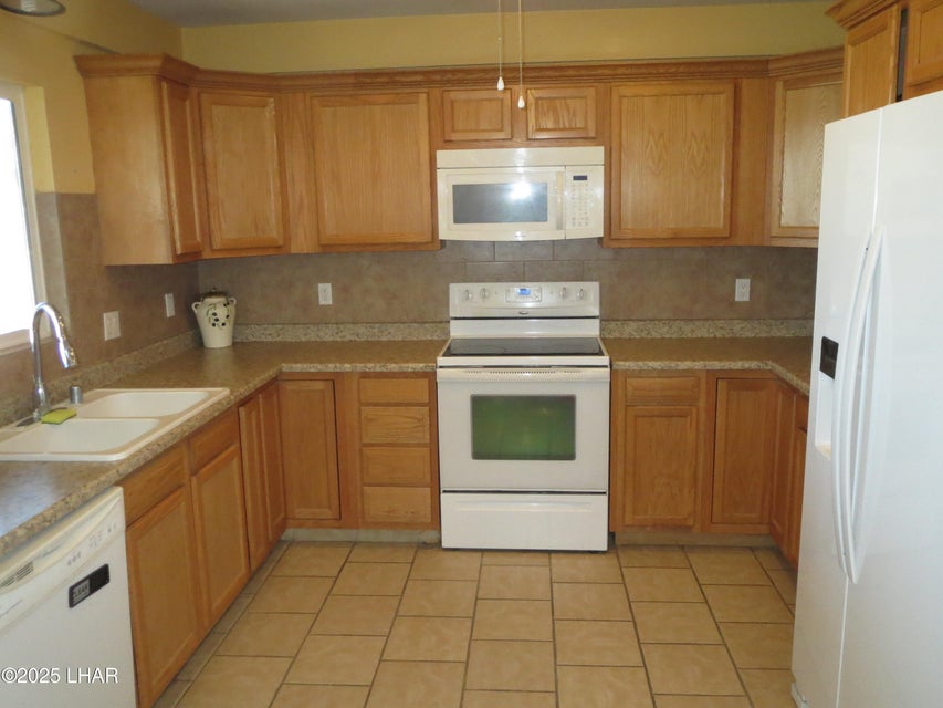 Lake Havasu, Arizona, 86406, United States, 4 Bedrooms Bedrooms, ,1 BathroomBathrooms,Residential,For Sale,1927828
