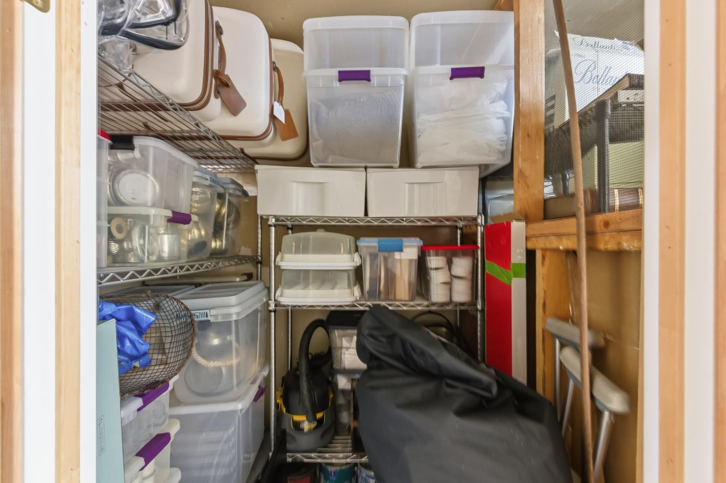 Menlo Park, California, 94025, United States, 1 Bedroom Bedrooms, ,1 BathroomBathrooms,Residential,For Sale,1992903