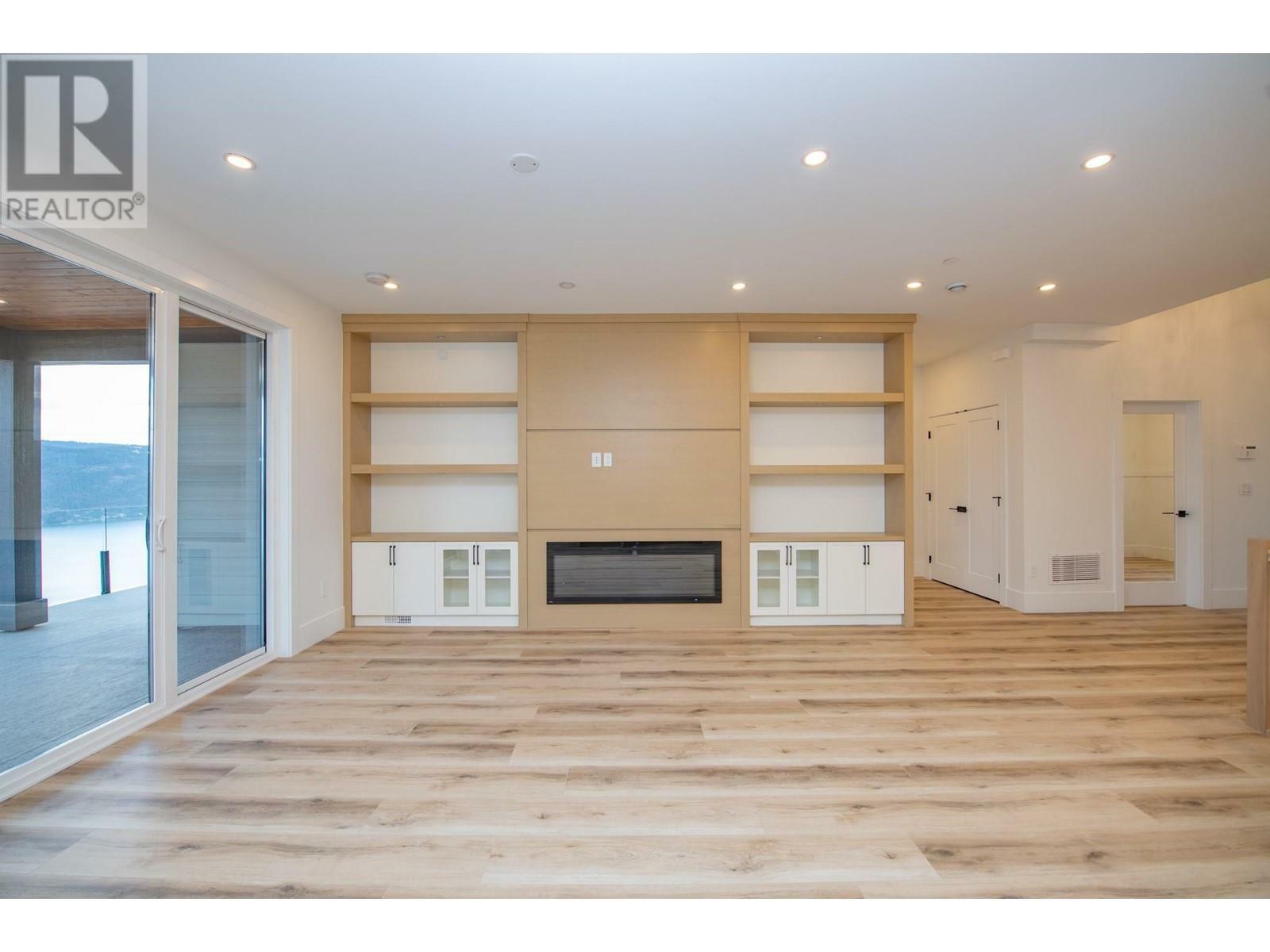 VERNON, British Columbia, V1H 2K9, CA, 4 Bedrooms Bedrooms, ,4 BathroomsBathrooms,Residential,For Sale,1838504
