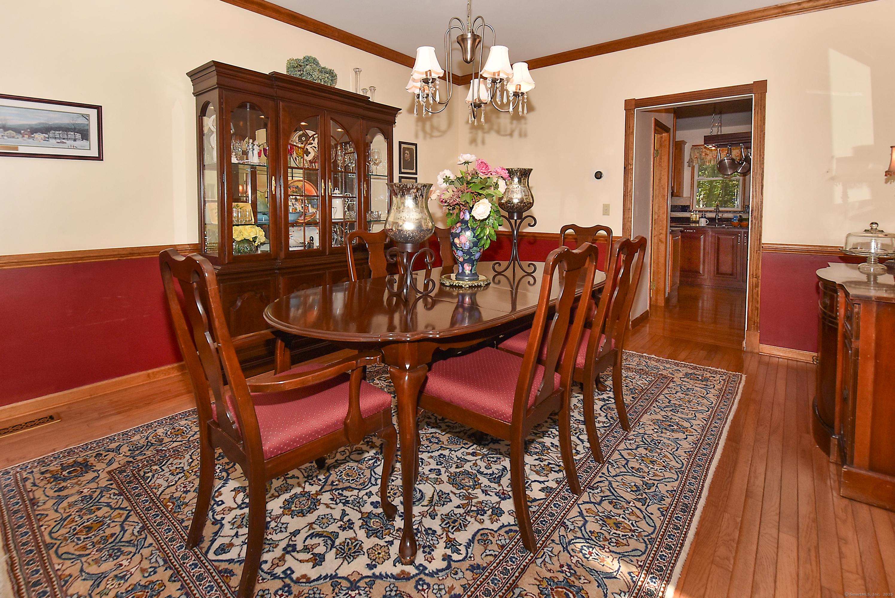 Windsor, Connecticut, 06095, United States, 4 Bedrooms Bedrooms, ,3 BathroomsBathrooms,Residential,For Sale,1936902
