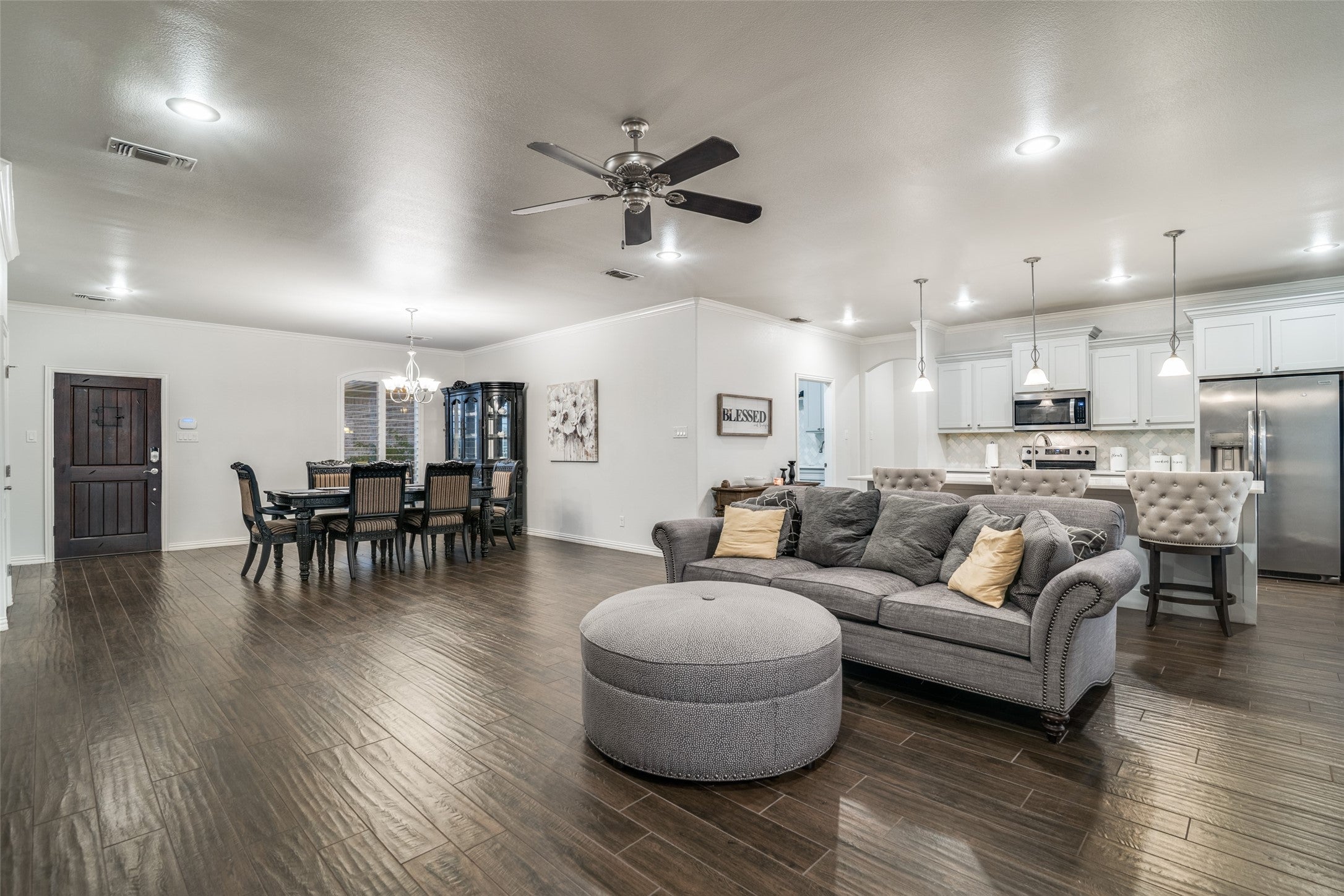 Oak Ridge, Texas, 75142, United States, 3 Bedrooms Bedrooms, ,3 BathroomsBathrooms,Residential,For Sale,1976084