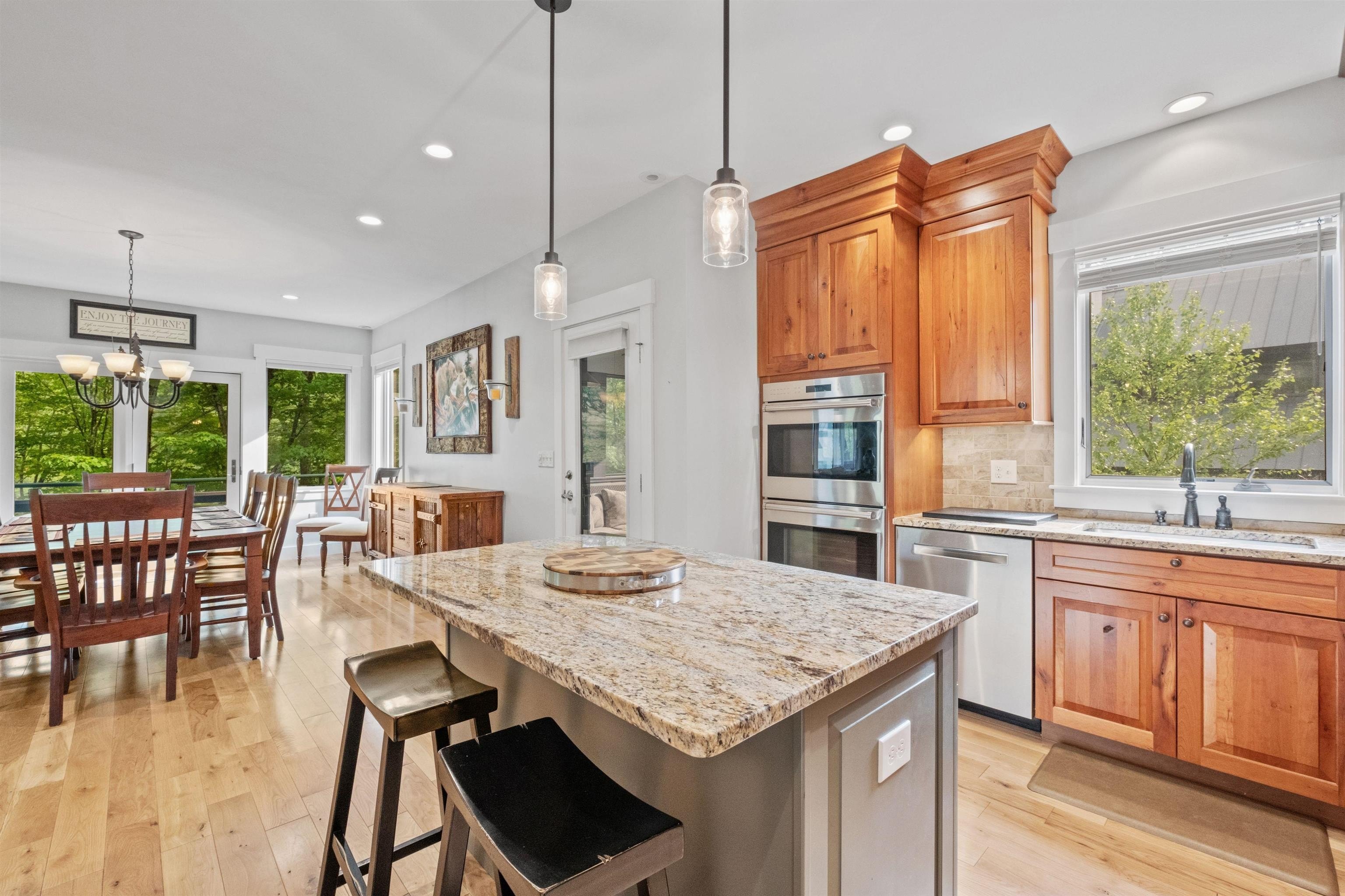 Lincoln, New Hampshire, 03251, United States, 5 Bedrooms Bedrooms, ,3 BathroomsBathrooms,Residential,For Sale,1981884