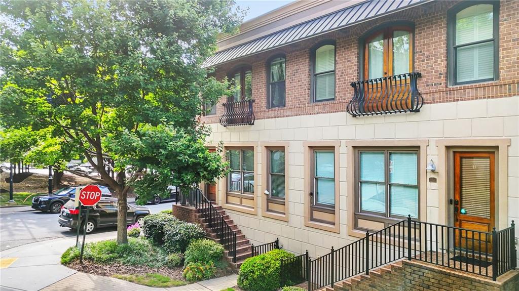 Atlanta, Georgia, 30363, United States, 3 Bedrooms Bedrooms, ,4 BathroomsBathrooms,Residential,For Sale,1896022