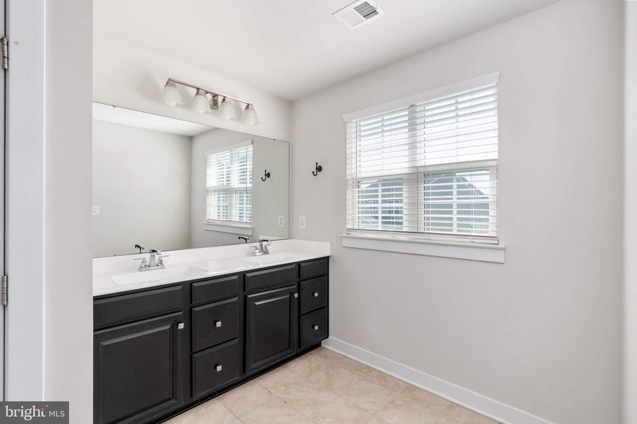 Fredericksburg, Virginia, 22407, United States, 4 Bedrooms Bedrooms, ,3 BathroomsBathrooms,Residential,For Sale,1996636