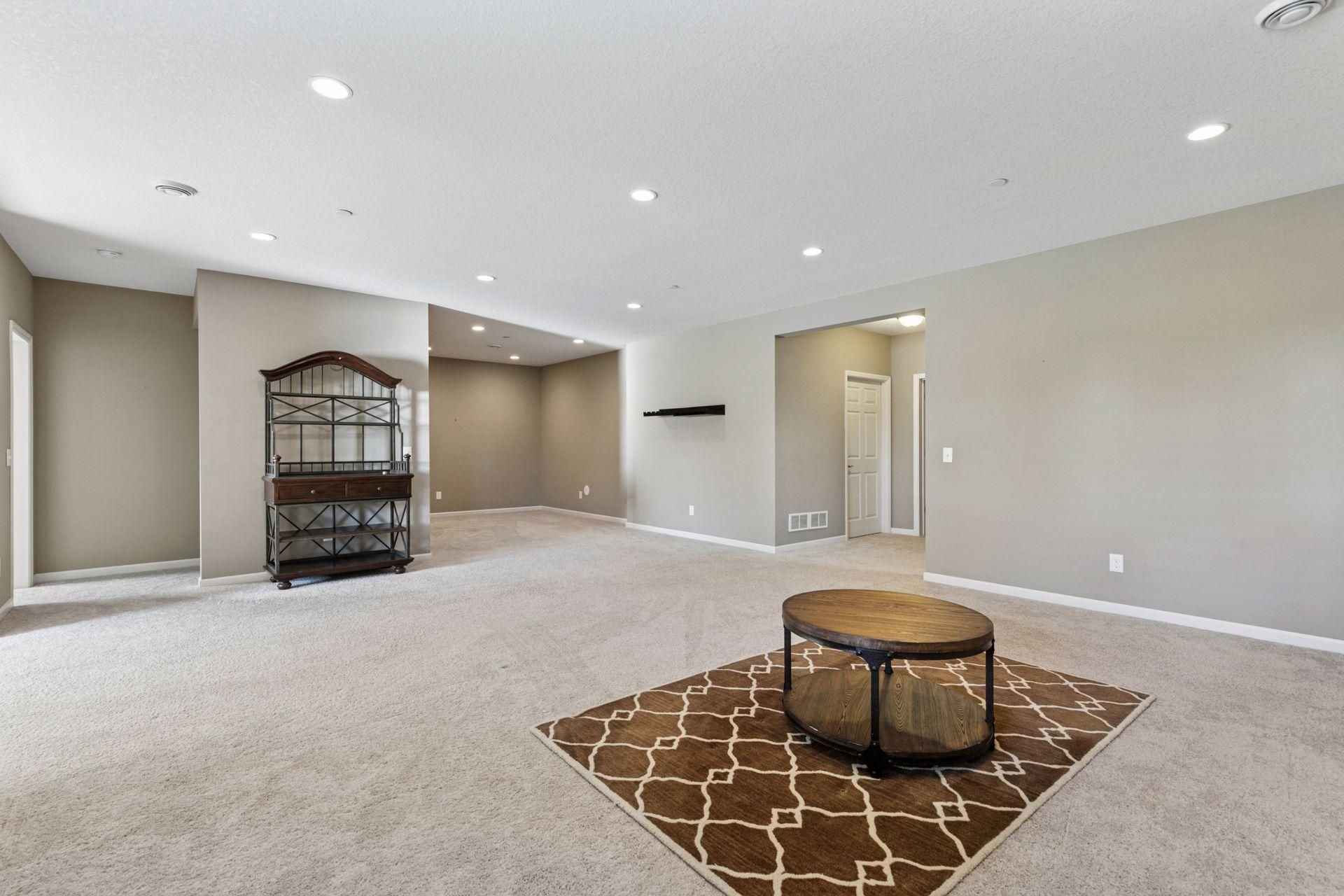 Lakeville, Minnesota, 55044, United States, 3 Bedrooms Bedrooms, ,2 BathroomsBathrooms,Residential,For Sale,1971412