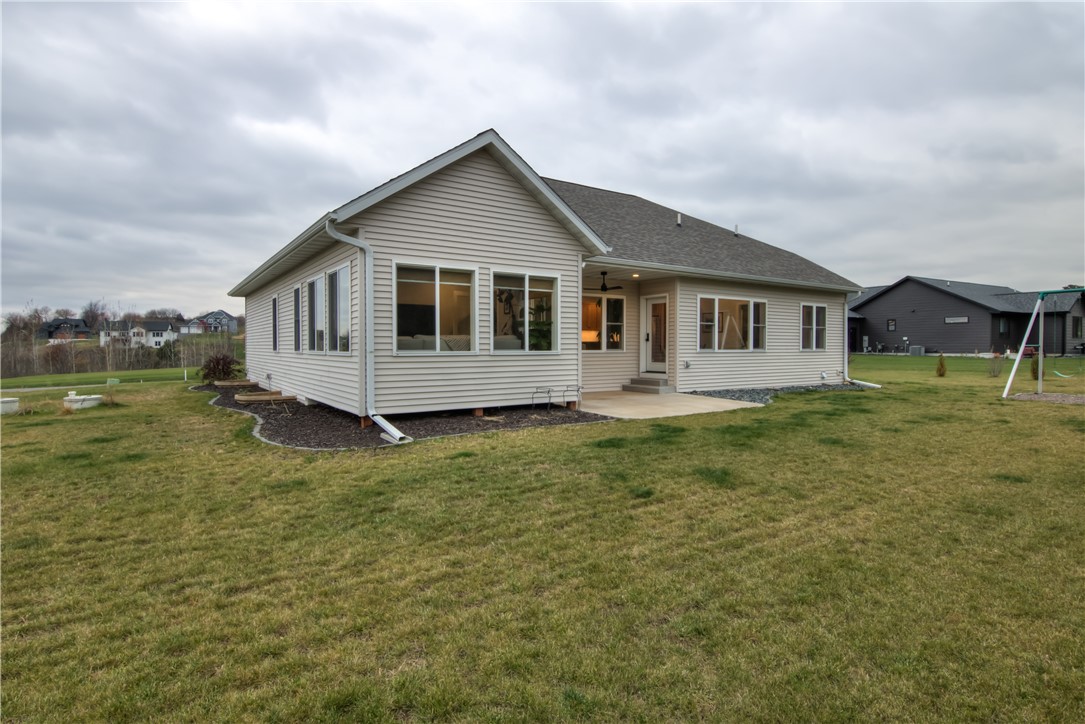 Eleva, Wisconsin, 54738, United States, 5 Bedrooms Bedrooms, ,3 BathroomsBathrooms,Residential,For Sale,1989894