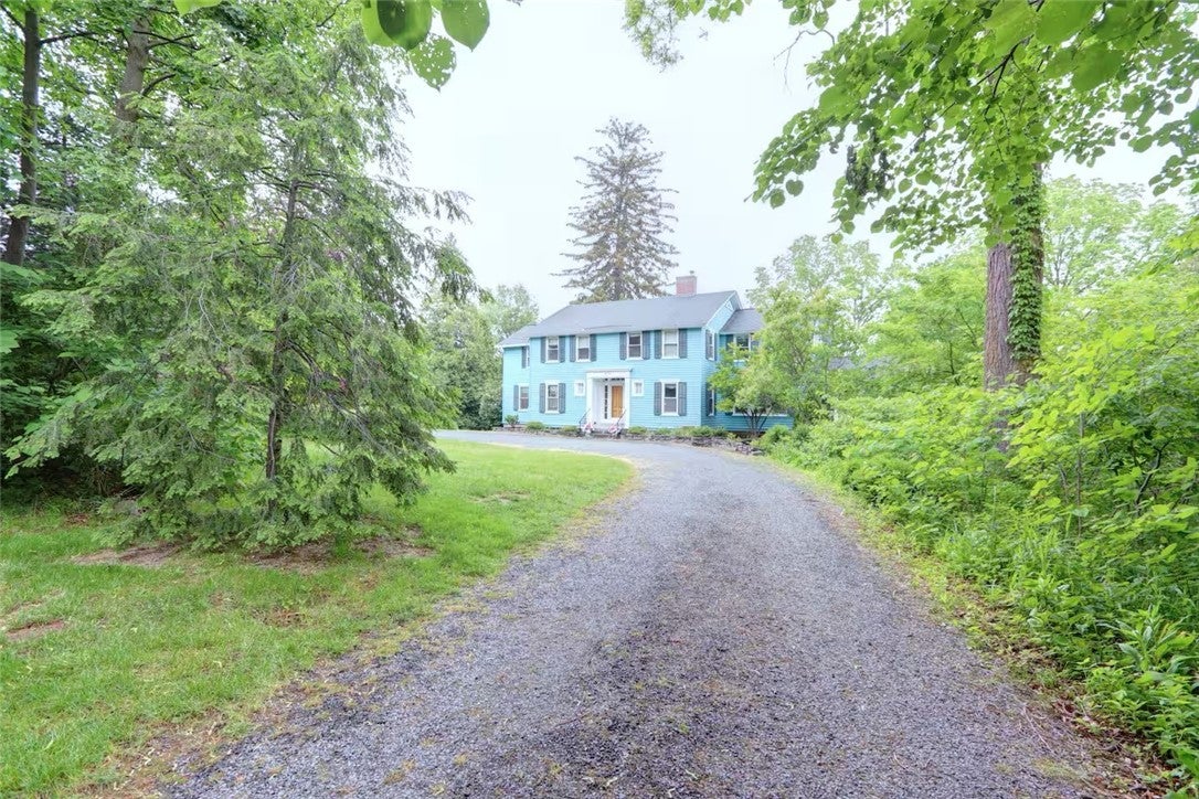Geneva, New York, 14456, United States, 6 Bedrooms Bedrooms, ,4 BathroomsBathrooms,Residential,For Sale,1901730