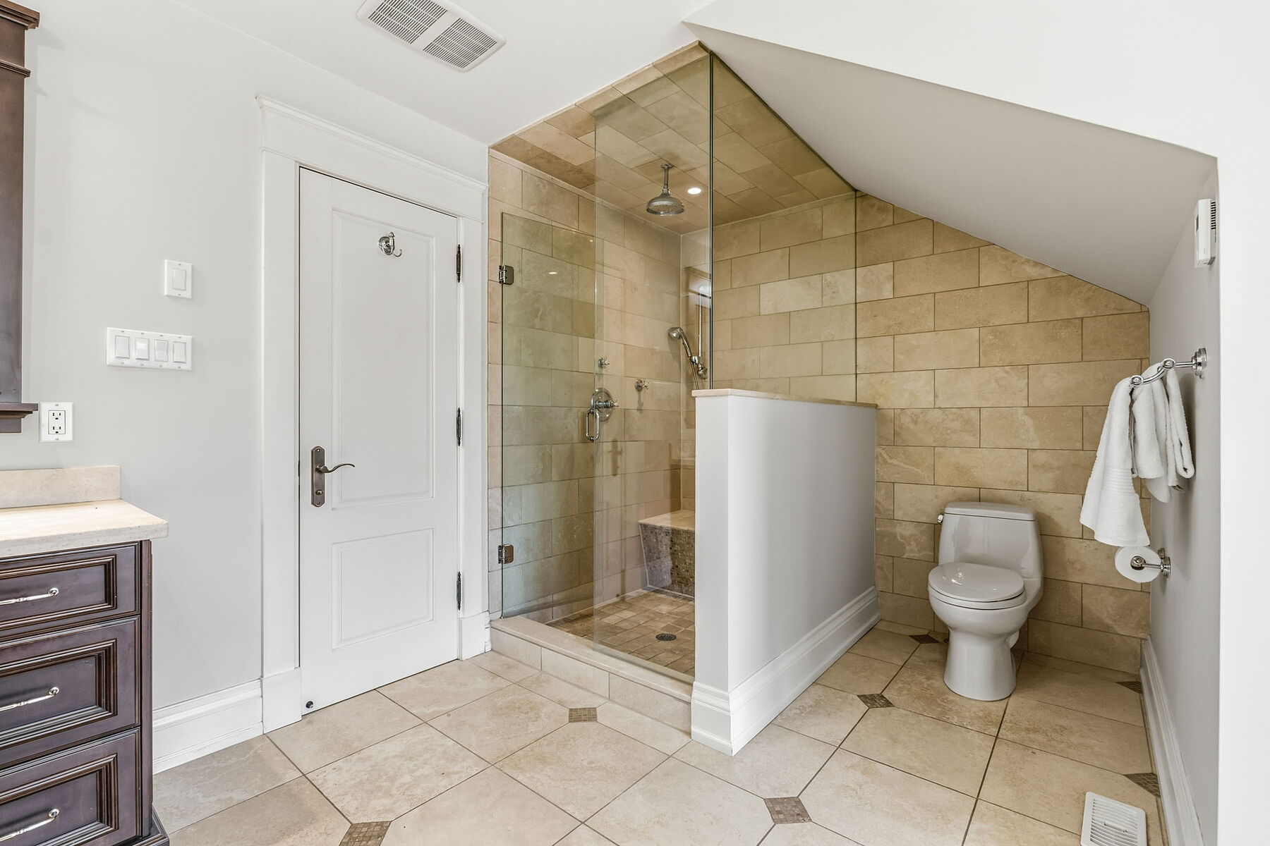  Elegant Detached Residence - 物件實景