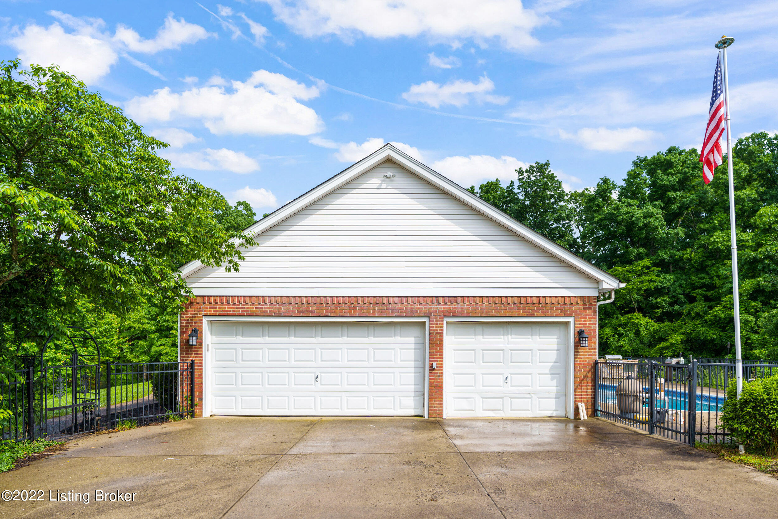 Pendleton, Kentucky, 40055, United States, 3 Bedrooms Bedrooms, ,2 BathroomsBathrooms,Residential,For Sale,1877377