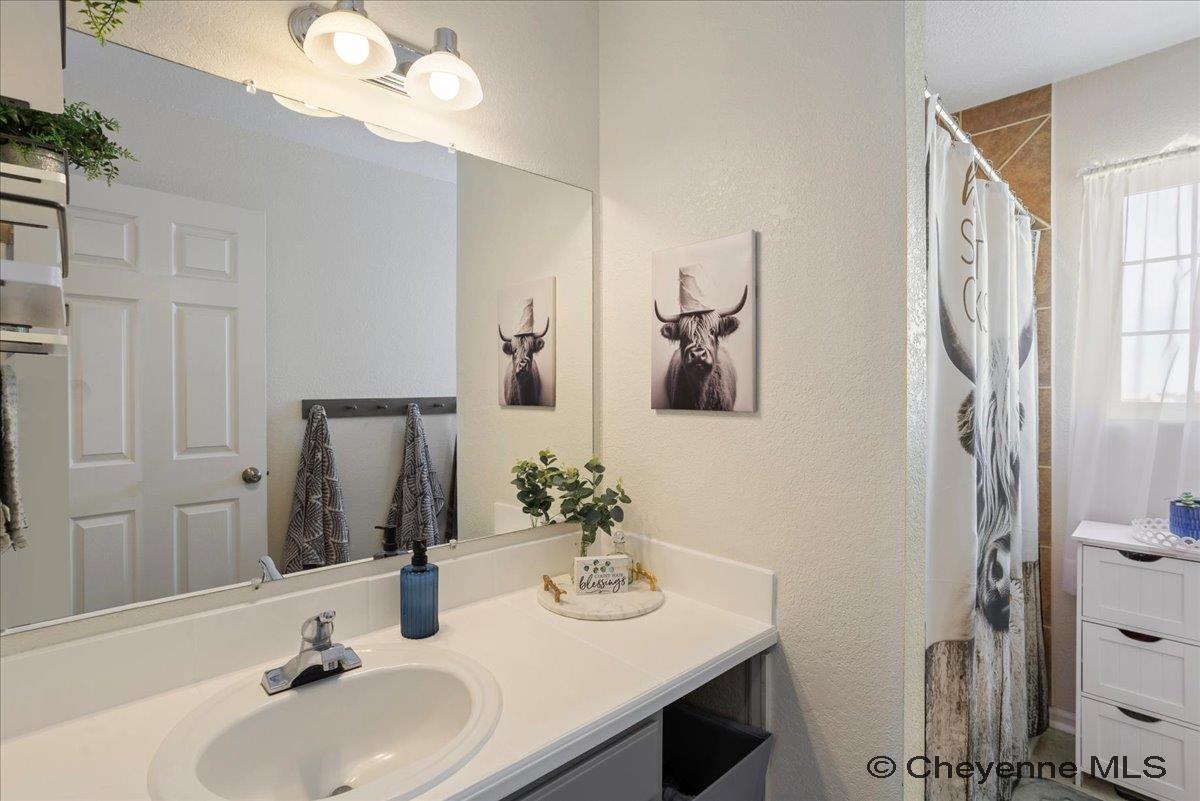 Cheyenne, Wyoming, 82009, United States, 4 Bedrooms Bedrooms, ,3 BathroomsBathrooms,Residential,For Sale,1787891