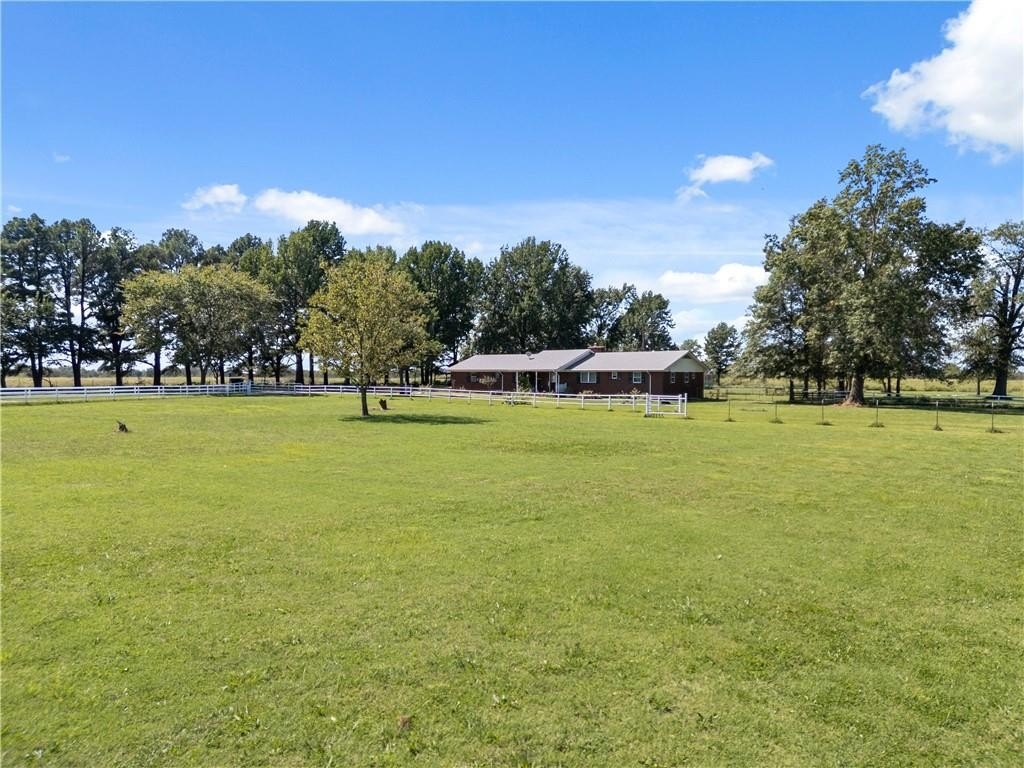 Siloam Springs, Arkansas, 72761, United States, 3 Bedrooms Bedrooms, ,4 BathroomsBathrooms,Residential,For Sale,1981853