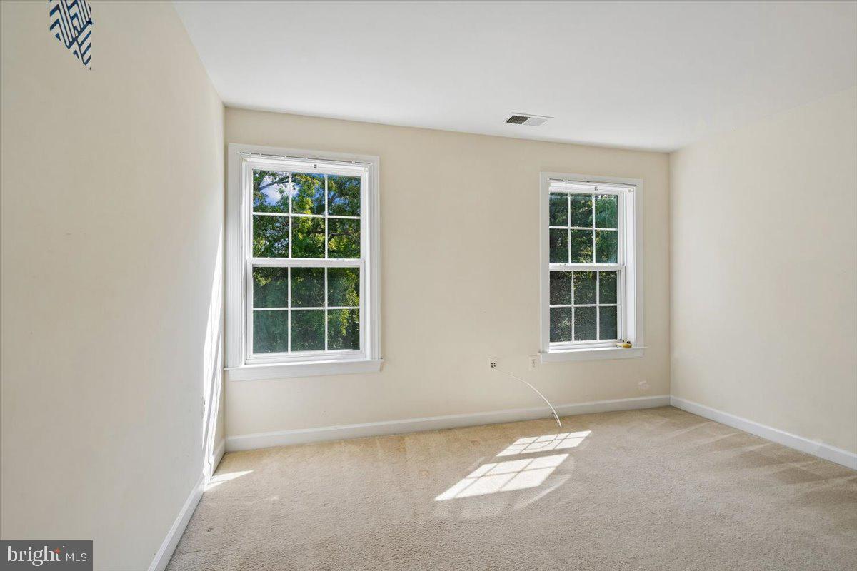 Herndon, Virginia, 20171, United States, 3 Bedrooms Bedrooms, ,3 BathroomsBathrooms,Residential,For Sale,2049064