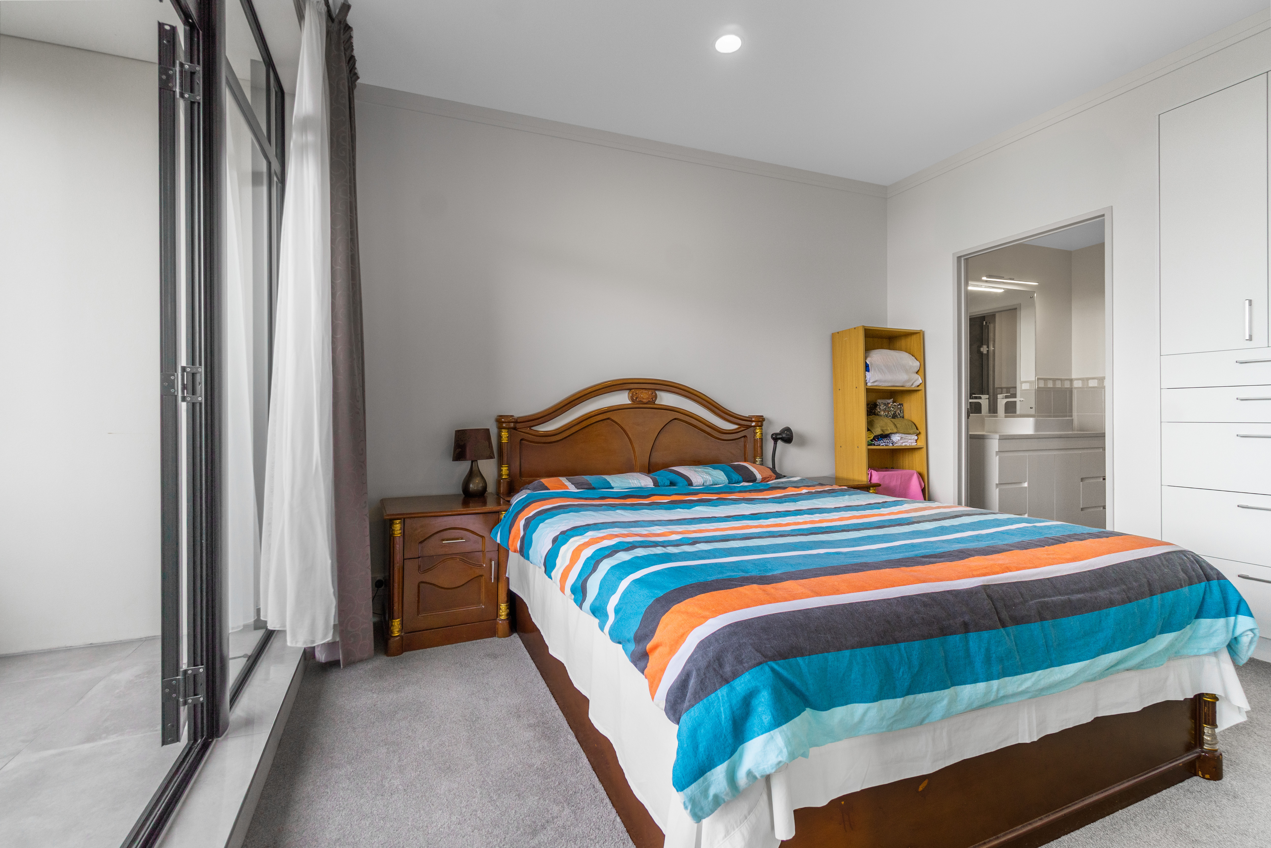  2F James Cook Cres - 物件實景