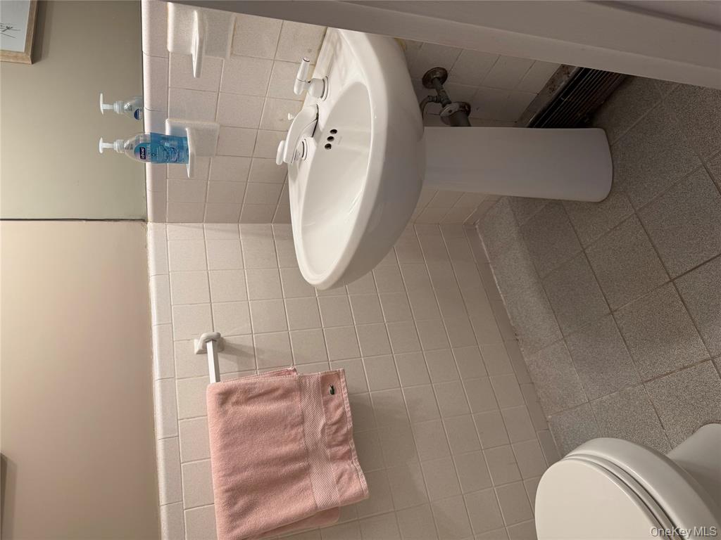 Bayside, New York, 11360, United States, 3 Bedrooms Bedrooms, ,3 BathroomsBathrooms,Residential,For Sale,1937207