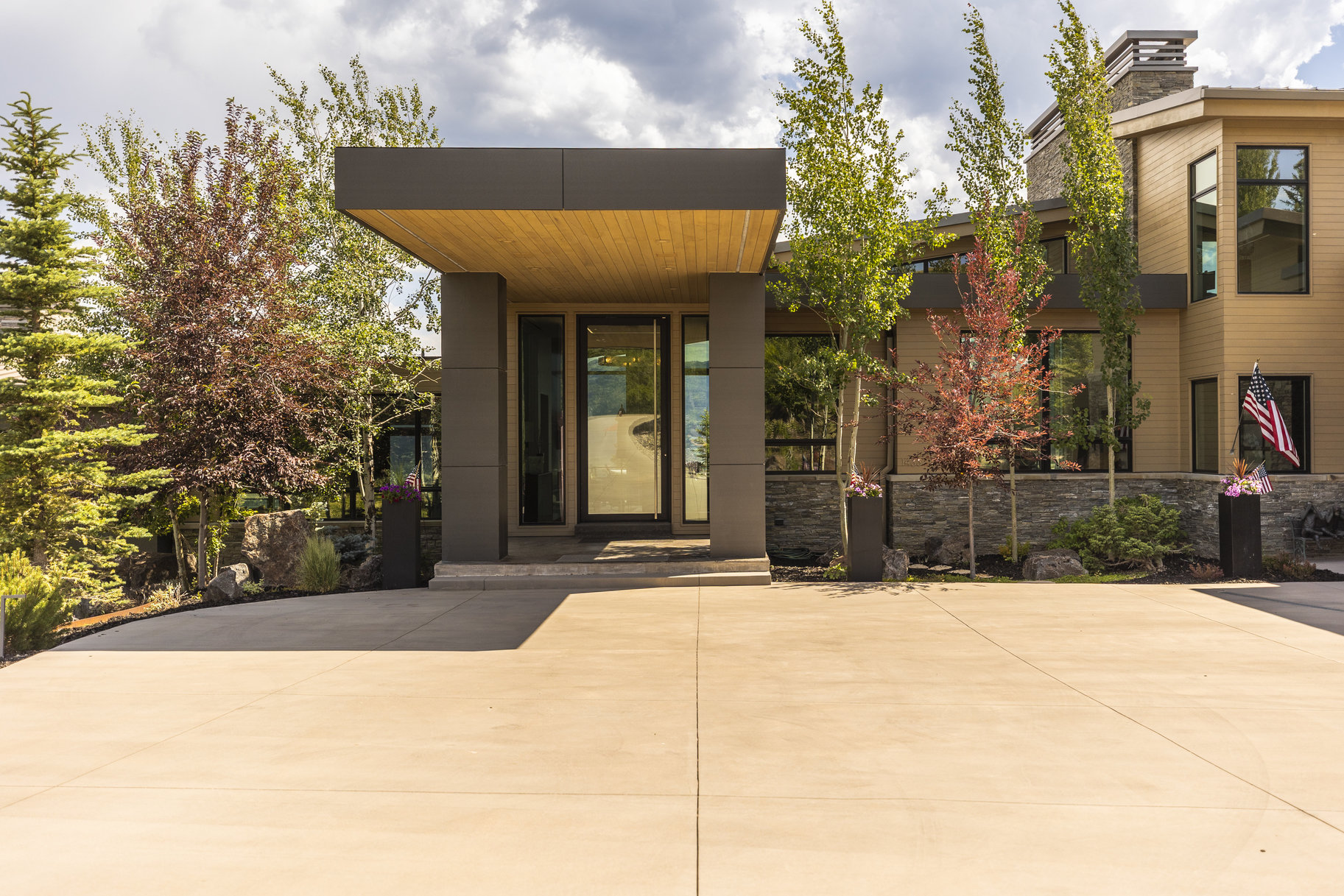  Sophisticated Mountain Design with Unmatched Views in an Elite Setting - 物件實景