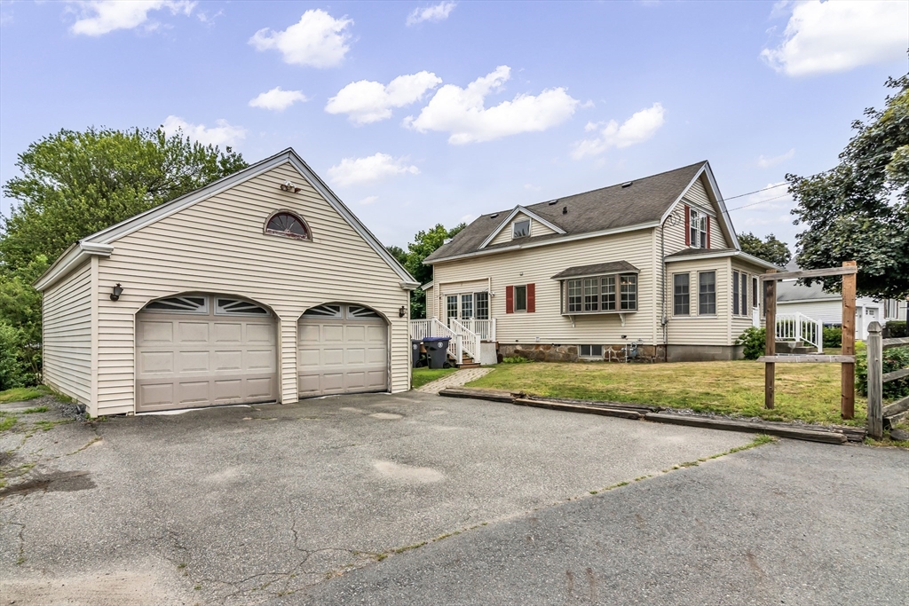 Methuen, Massachusetts, 01844, United States, 3 Bedrooms Bedrooms, ,3 BathroomsBathrooms,Residential,For Sale,1873675