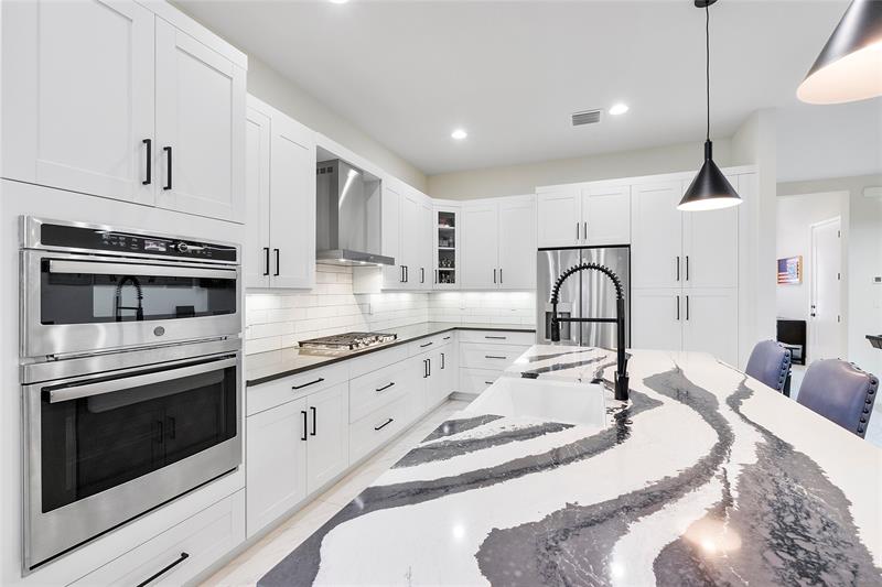 Lake Worth, Florida, 33463, United States, 3 Bedrooms Bedrooms, ,2 BathroomsBathrooms,Residential,For Sale,1925121