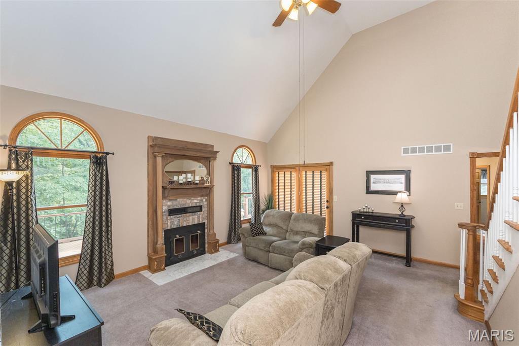 Eureka, Missouri, 63025, United States, 4 Bedrooms Bedrooms, ,4 BathroomsBathrooms,Residential,For Sale,1941693